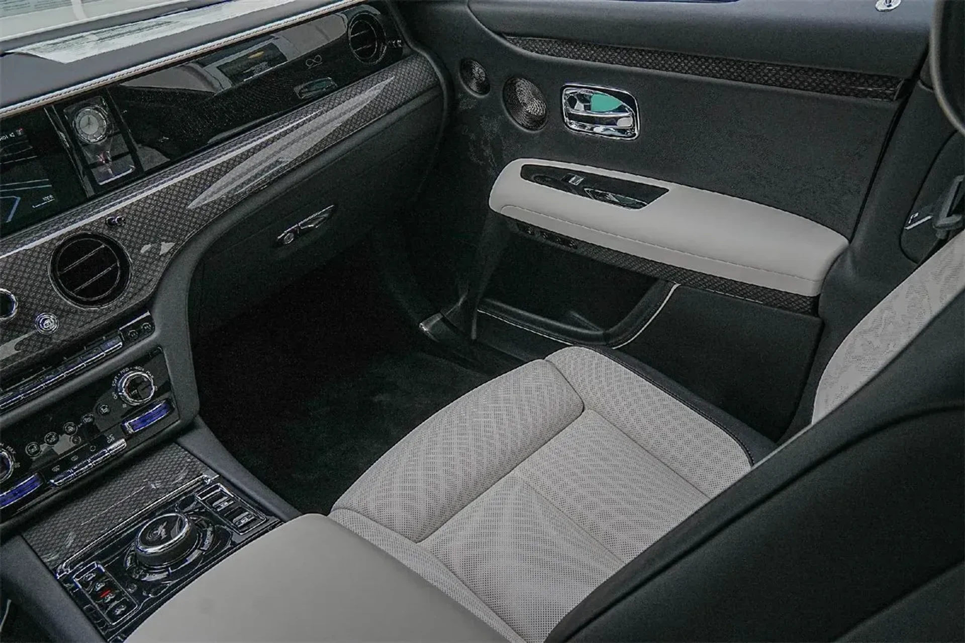 mph038_766100003_fc0649c5561c4da88beb5eeeee224887_8da8df7fe3