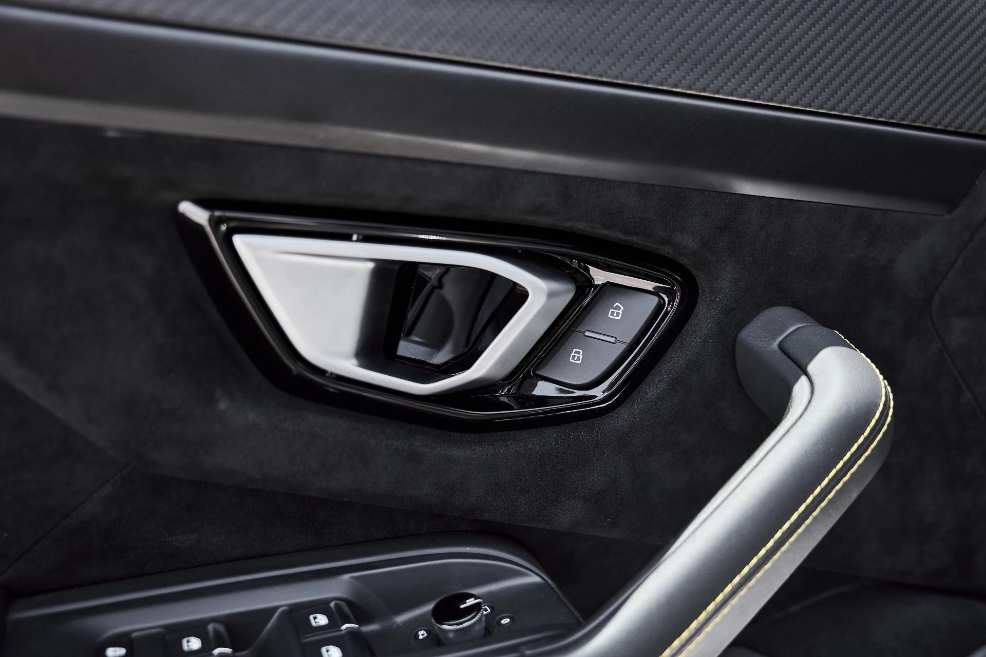 mph038_77918977_Used_2024_Lamborghini_Urus_Performante_1781228456_224155e40a