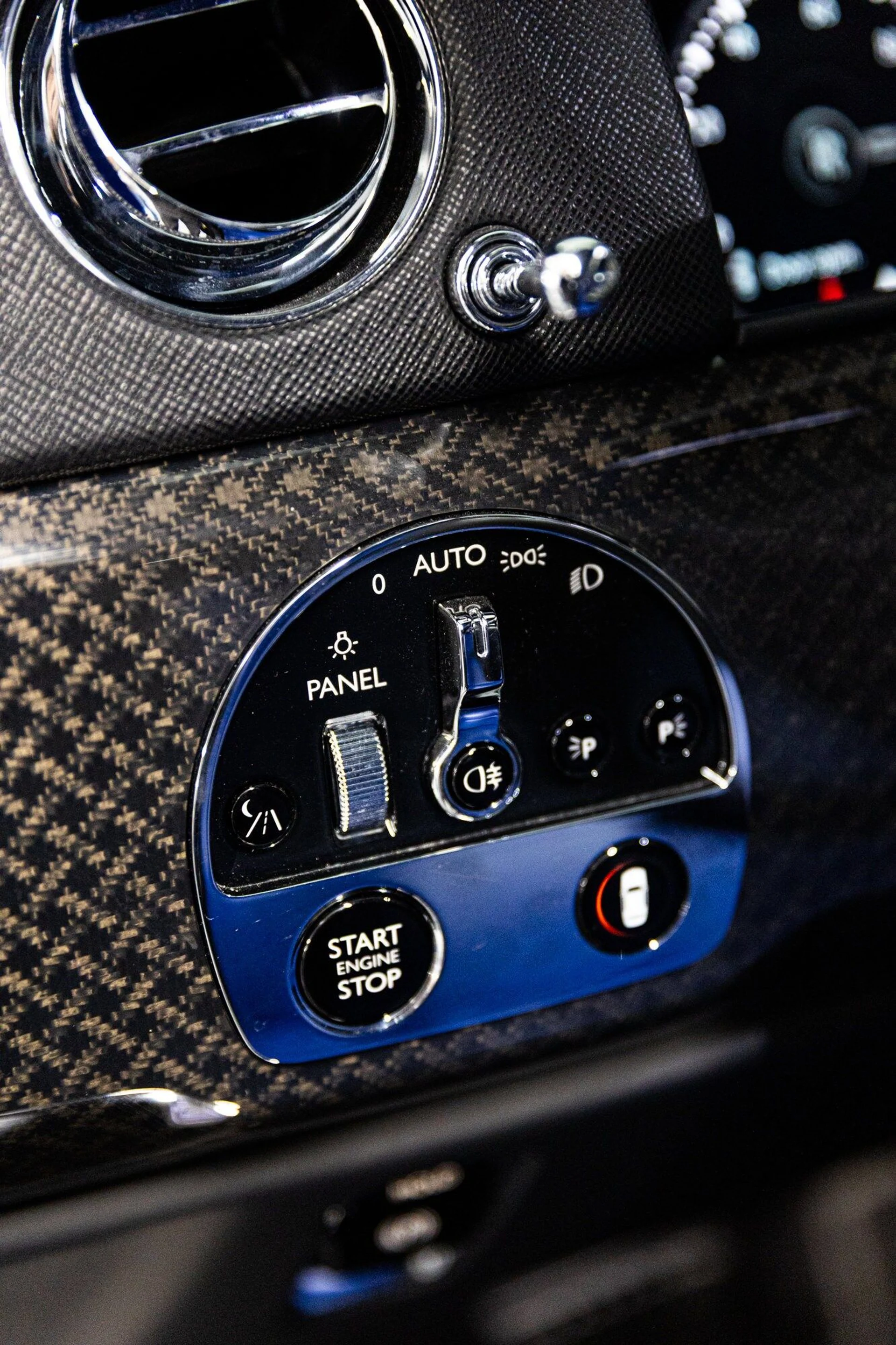 mph038_799855097_d4713de2a25e430b27608c4169a4dbebx_24d730c9ba