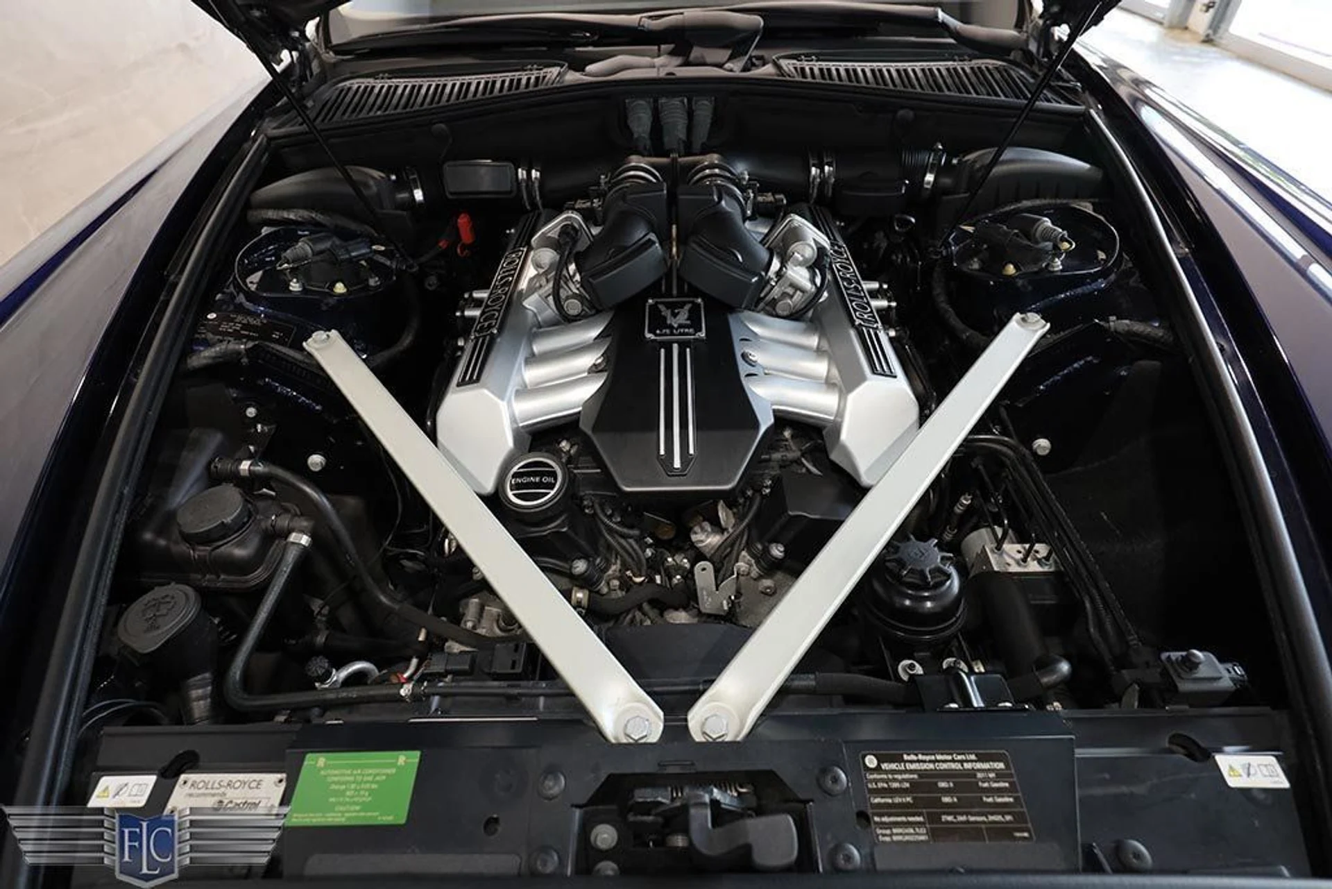 mph038_800394435_used_2010_rolls_royce_phantom_coupe_2drcoupe_9689_23032894_39_1024_bb9b1487d3