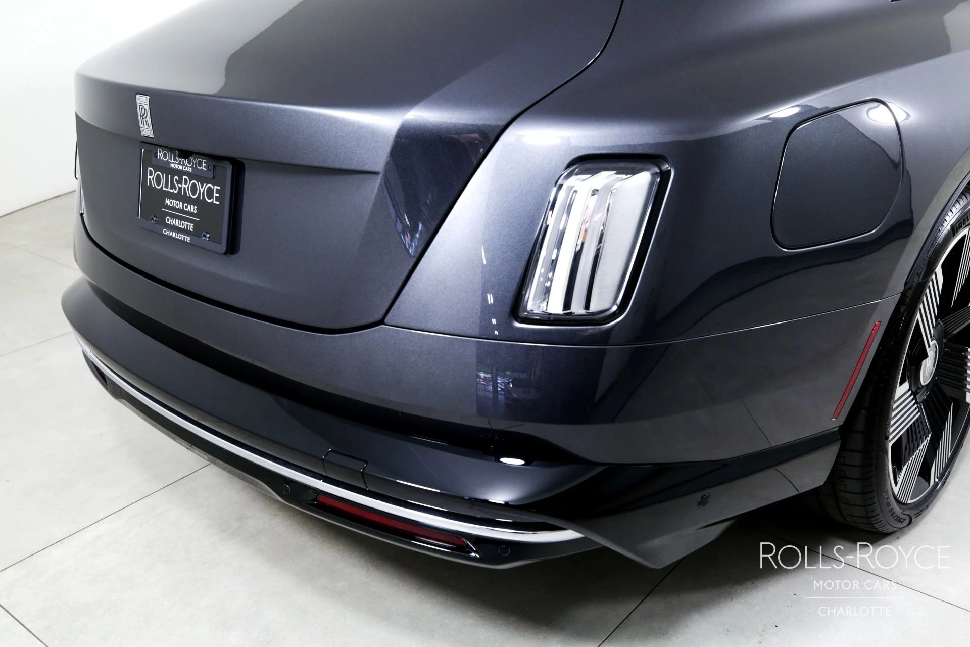 mph038_81017940_Used_2024_Rolls_Royce_Spectre_1742932757_2eef4f0126