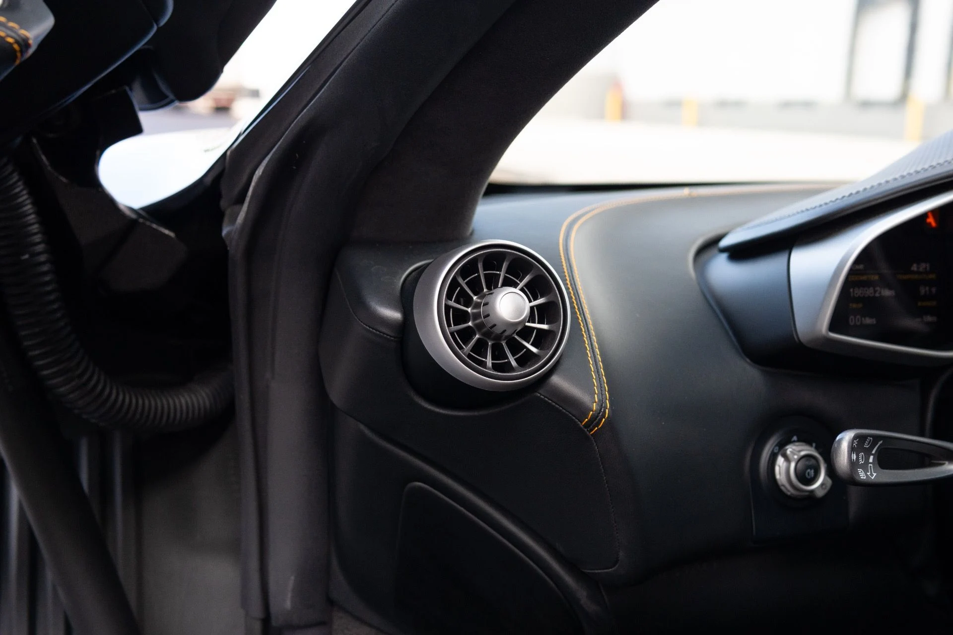 mph038_829176479_Used_2012_Mc_Laren_MP_4_12_C_1779851241_1db11311e0
