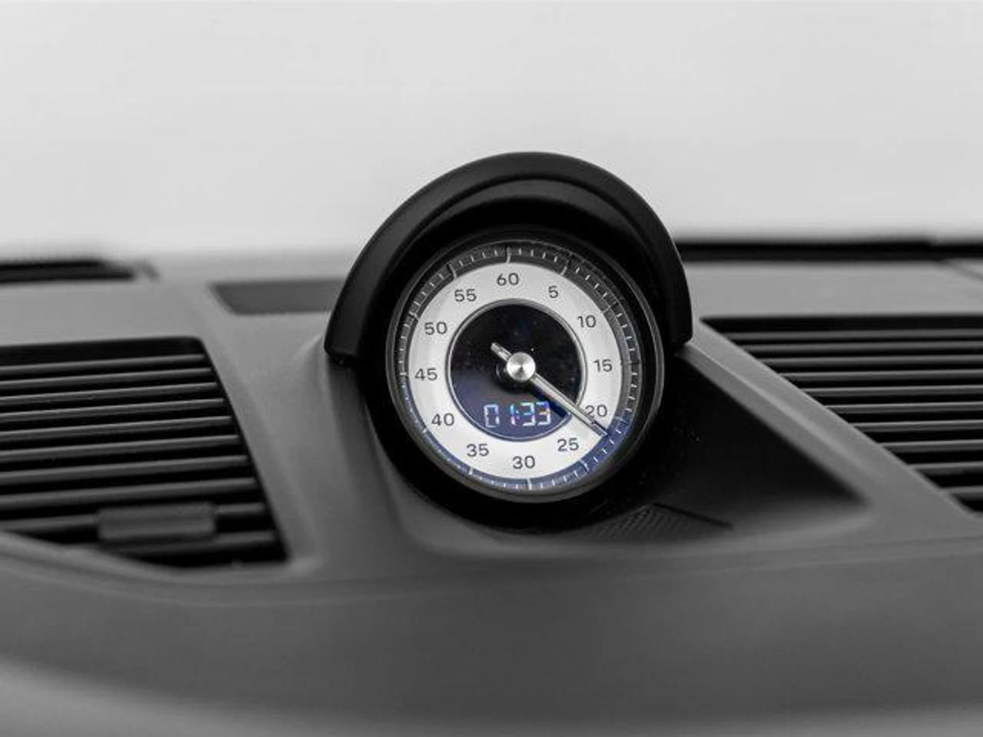 mph038_83928564_c_Uuet7_Qz_Q_Cb0tfzd_L59ym9i1q_HM_3c142be8ab