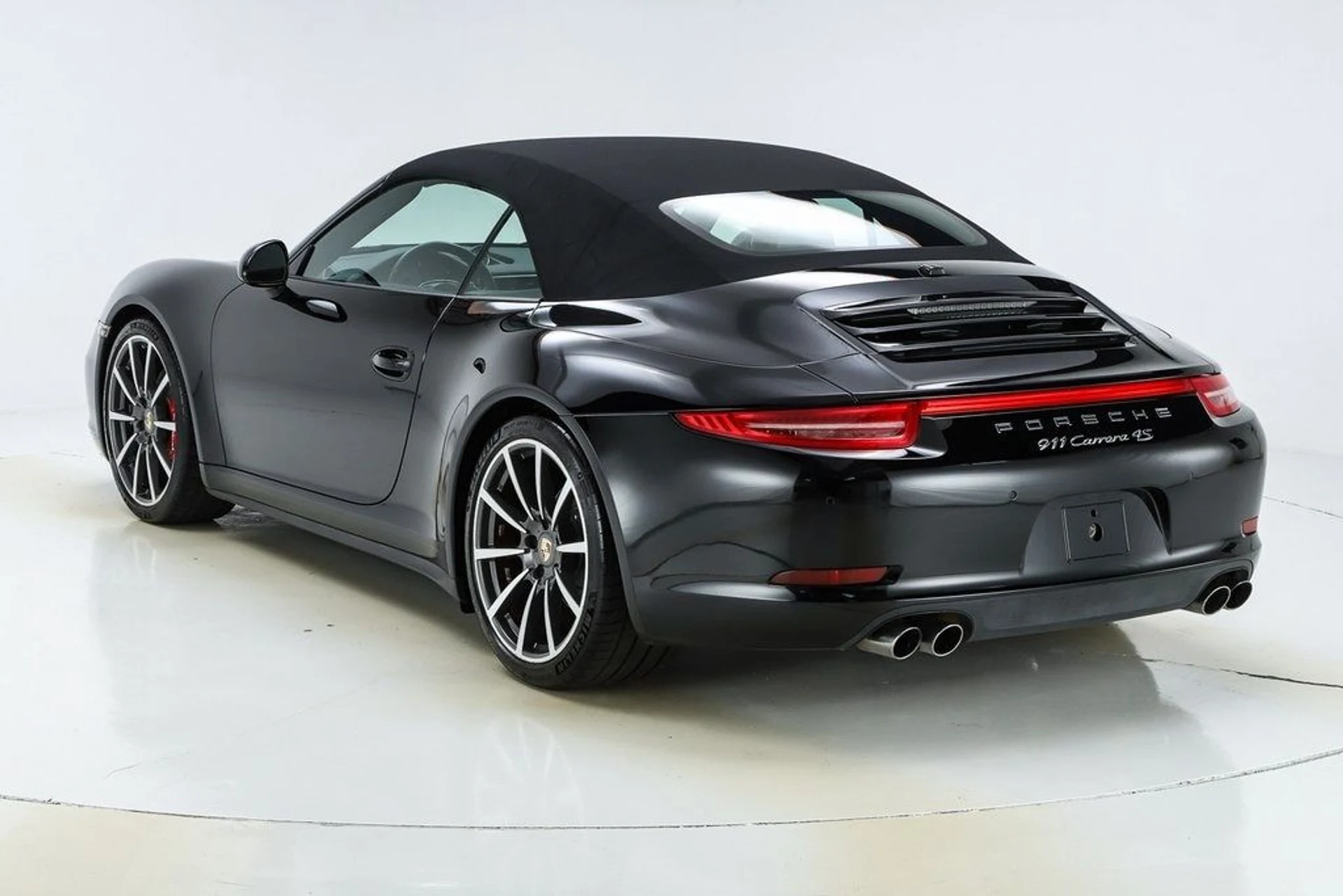 mph038_85476655_bef104aed0335f7fd8874198b63ff2a3x_81e5d31305