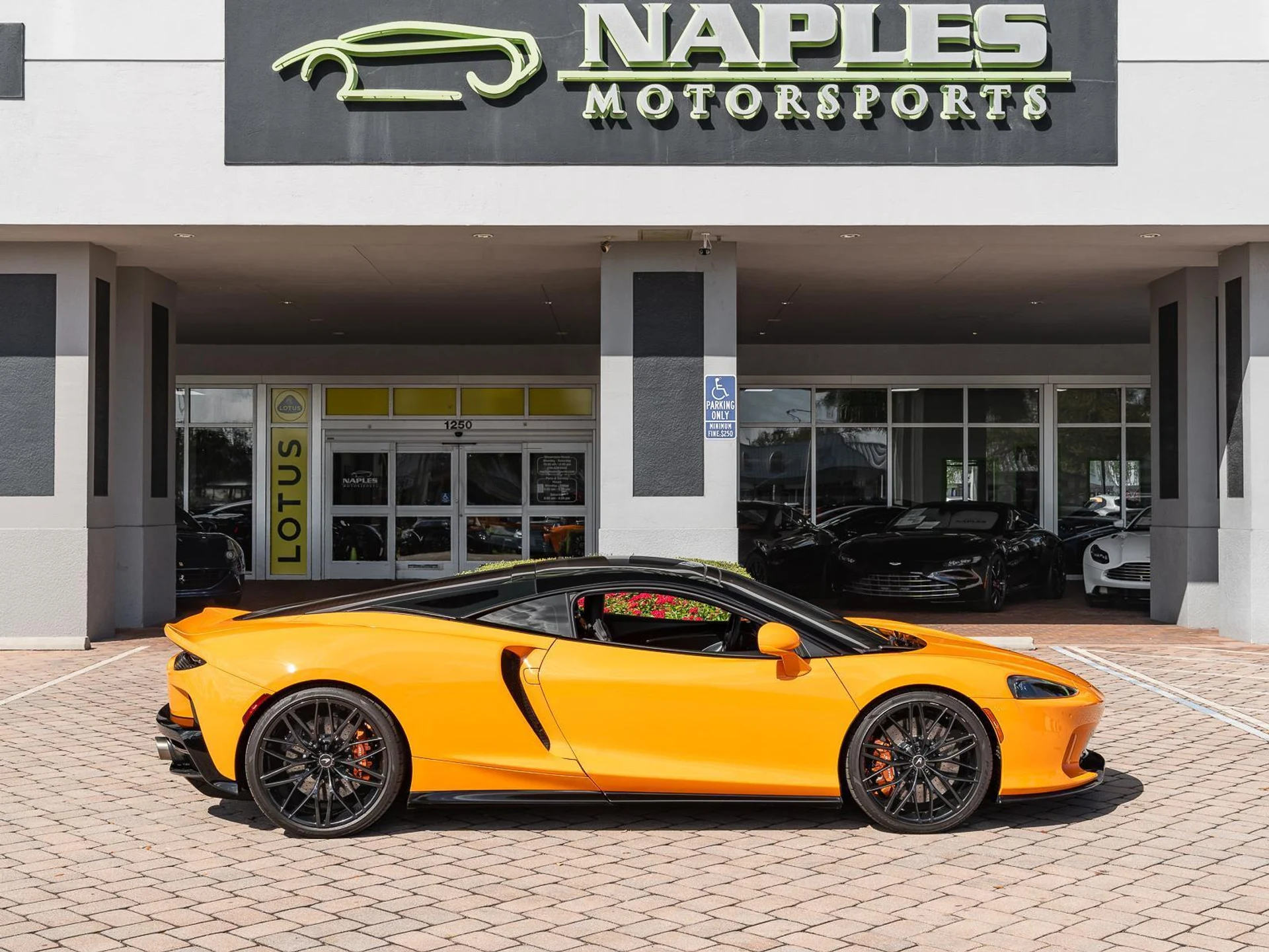 mph038_855732786_Used_2022_Mc_Laren_GT_1773176958_a0cabbe7a4