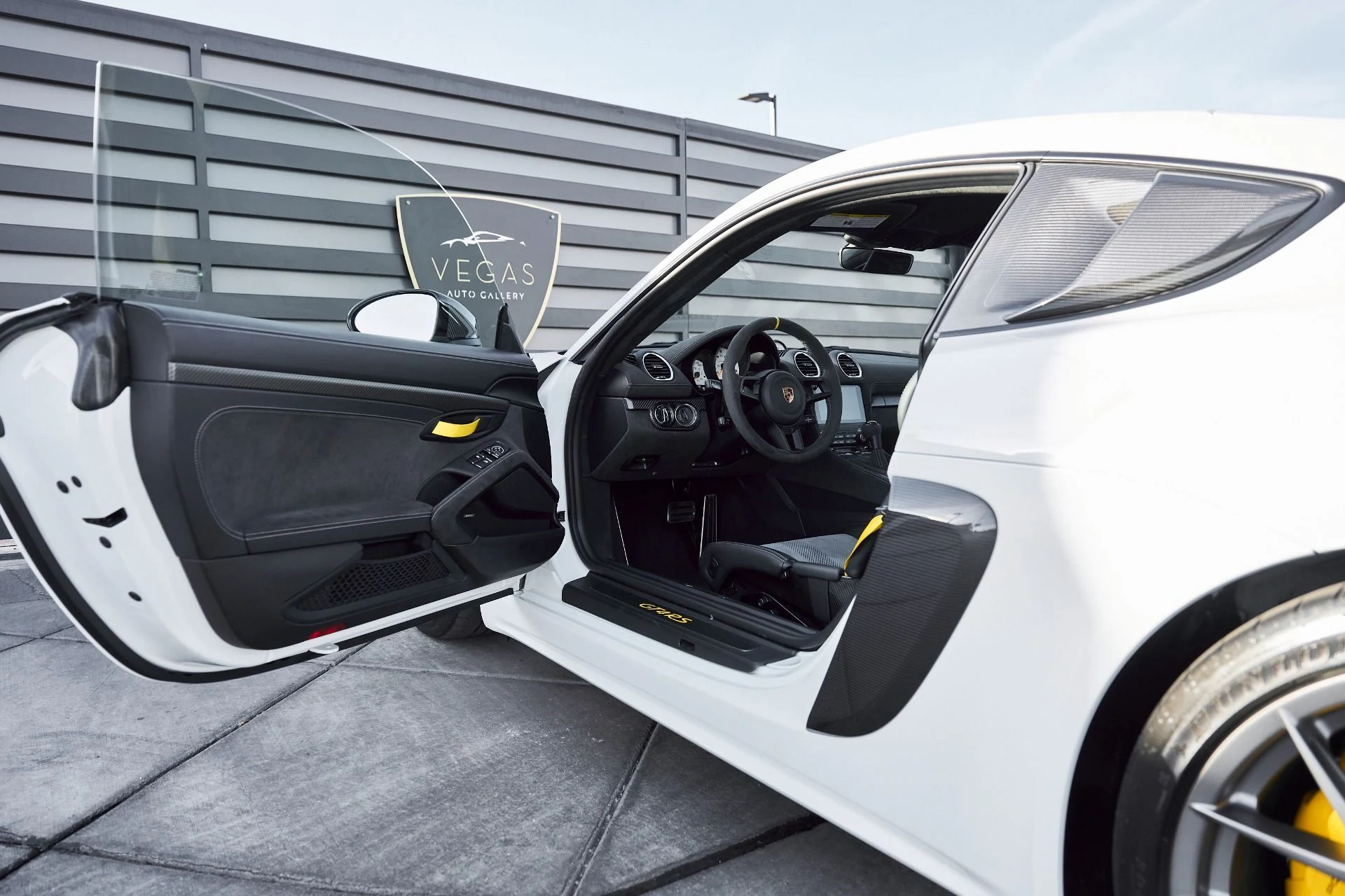 mph038_861025654_Used_2024_Porsche_718_Cayman_GT_4_RS_1766514201_e5be68505b