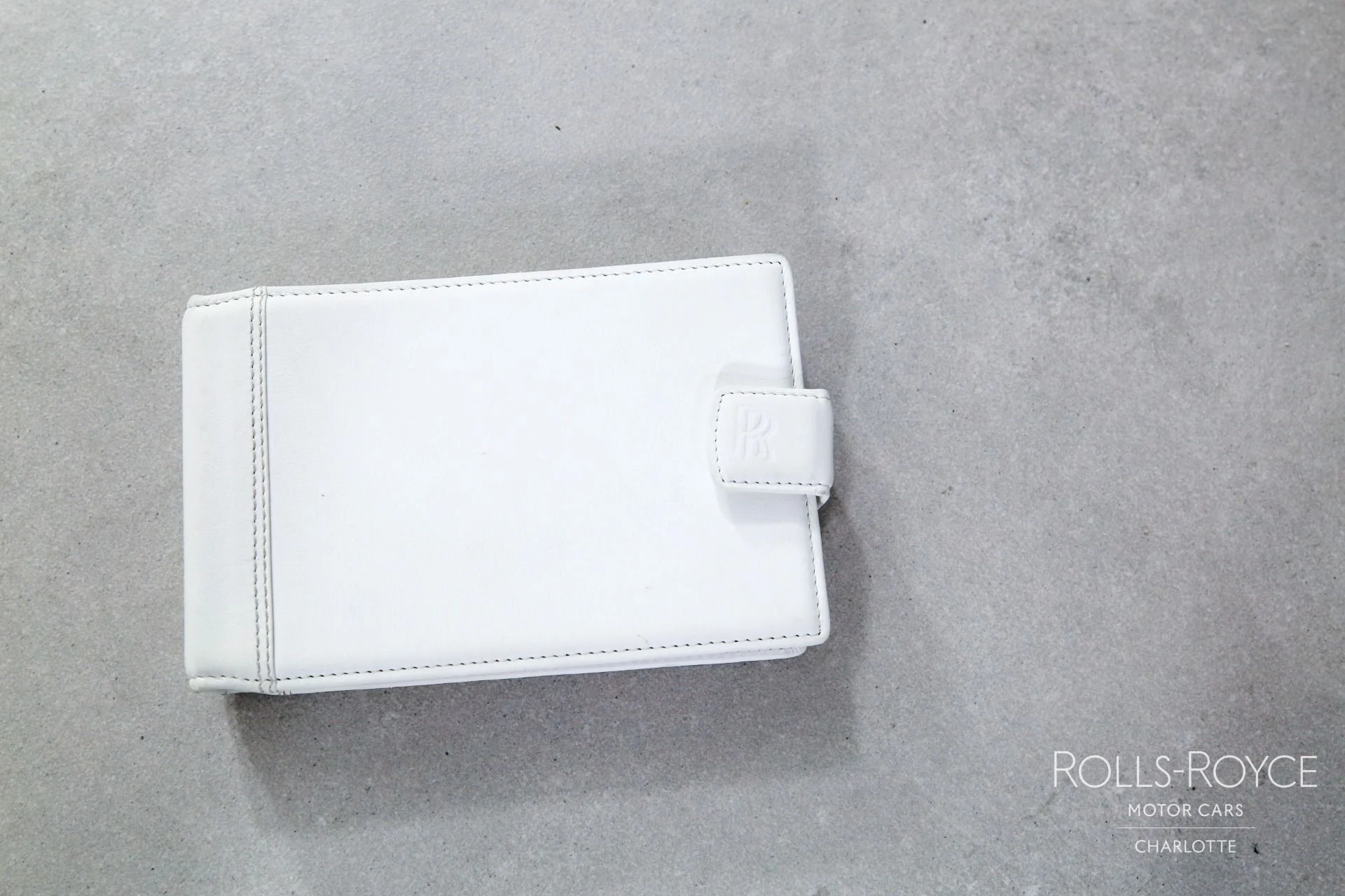 mph038_874103711_Used_2018_Rolls_Royce_Phantom_1776373846_929fb2c347