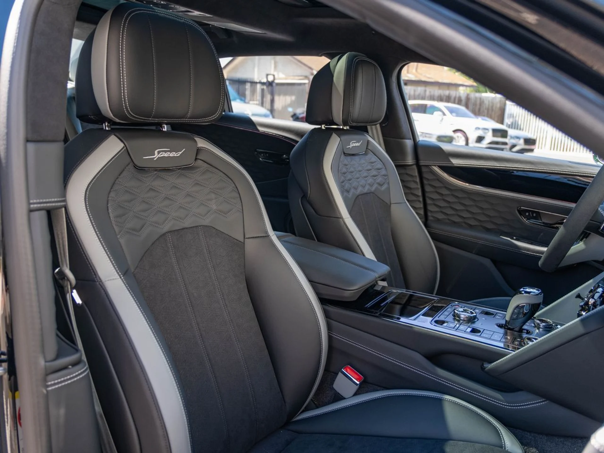 mph038_880648533_2048ebbc9f6e2168819367a0cfa308dax_8ff804464b