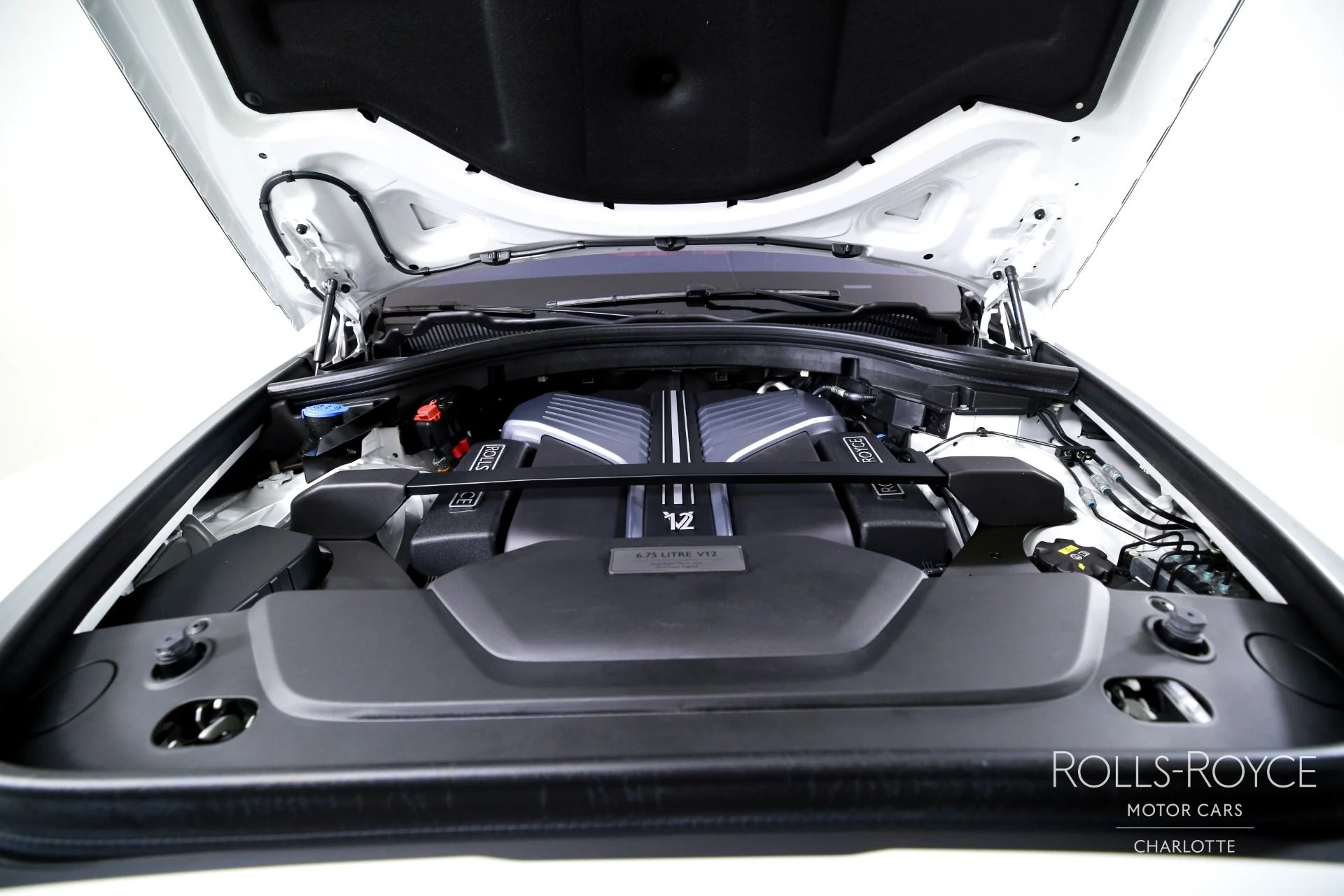 mph038_890105838_Used_2021_Rolls_Royce_Cullinan_Black_Badge_1767727722_e85004ceb3