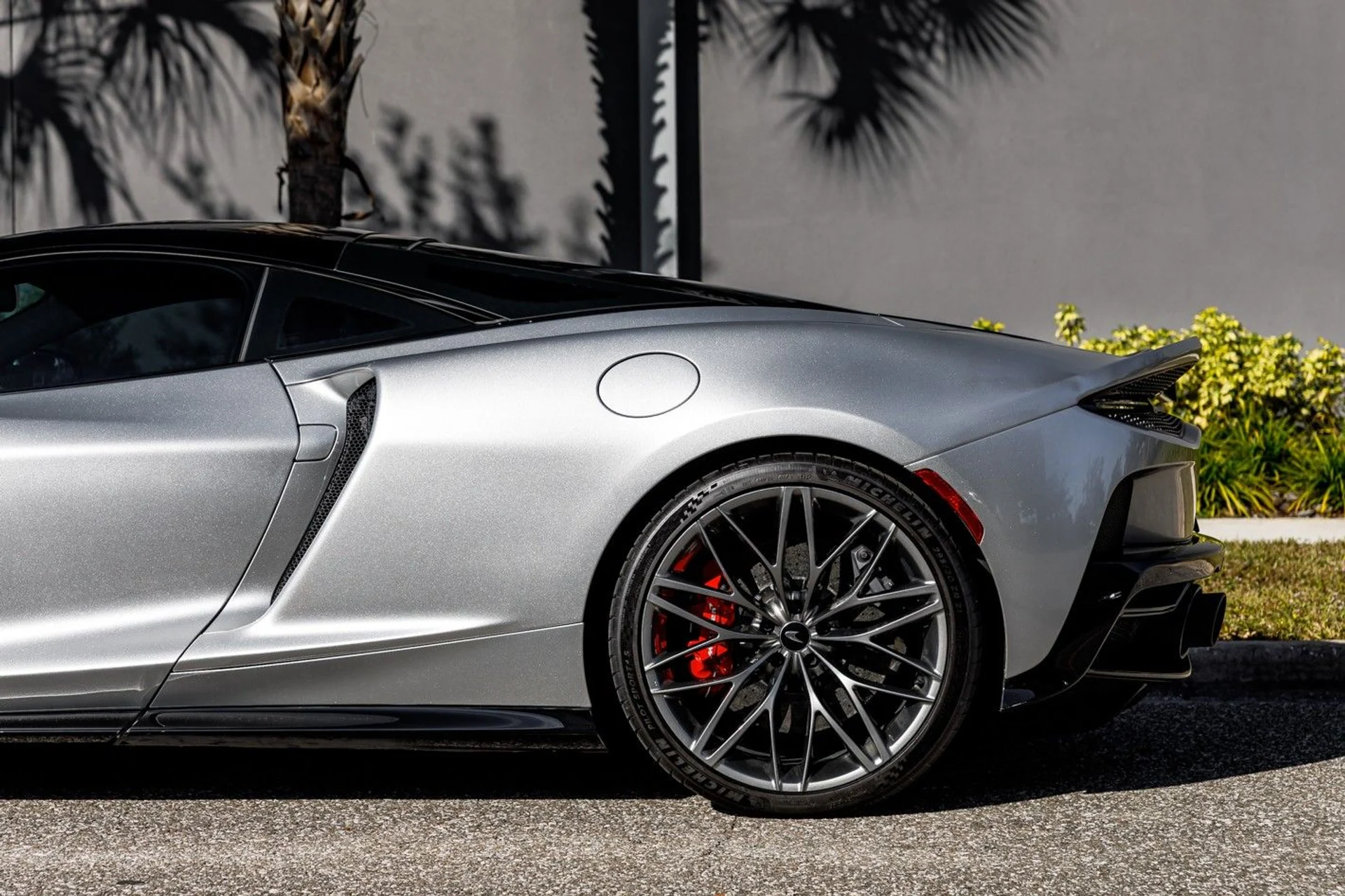 mph038_89777901_632_p39_l_2e671a8c01