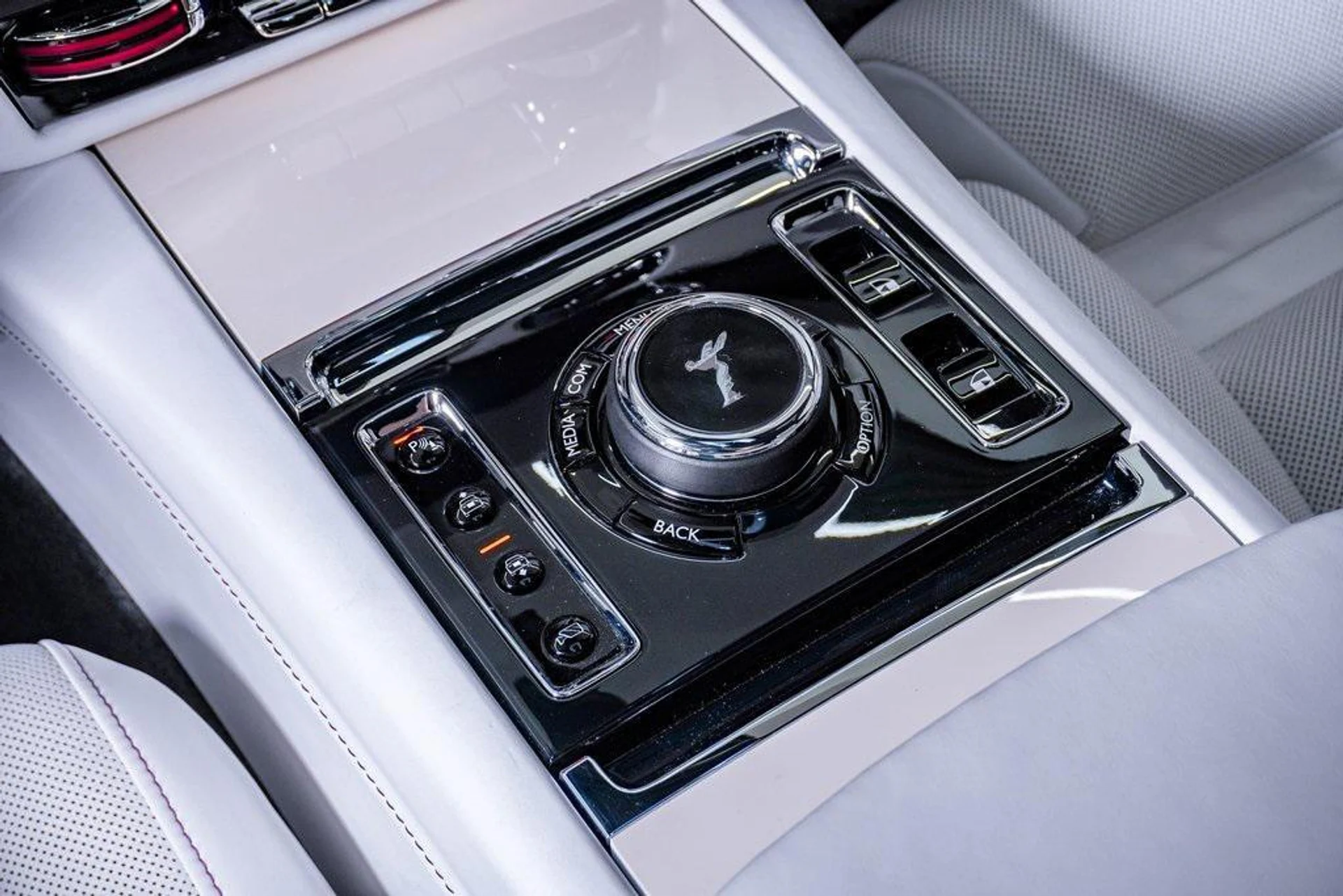 mph038_898139109_d_Snfb4_WY_0o_Pw_Tqjr_P_Th_Z9_K_Vr_RLU_90c88e82de