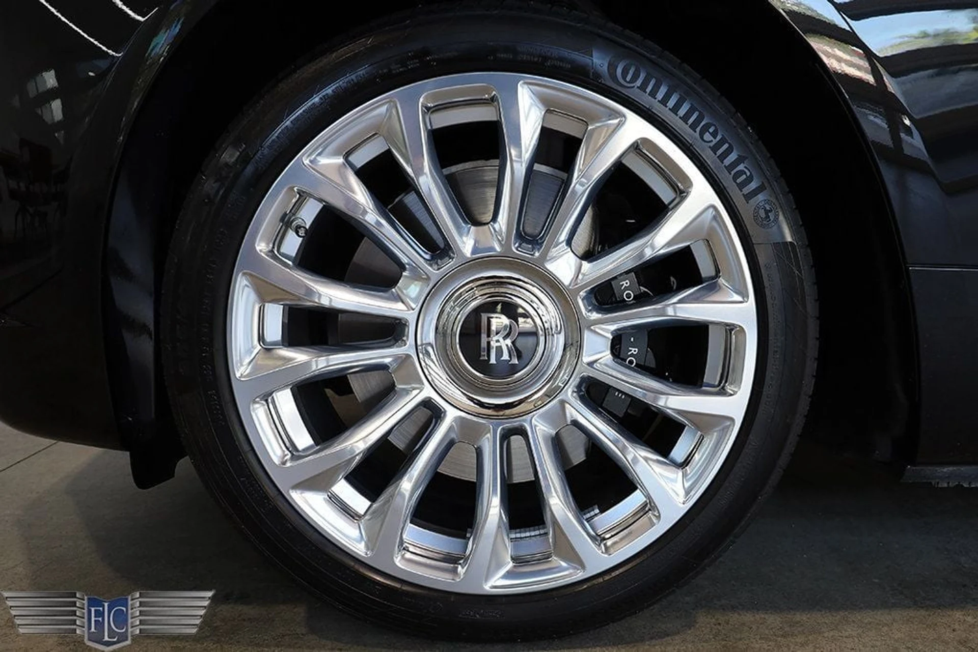 mph038_901725337_used_2021_rolls_royce_dawn_convertible_9689_22905952_39_1024_d96aab2185