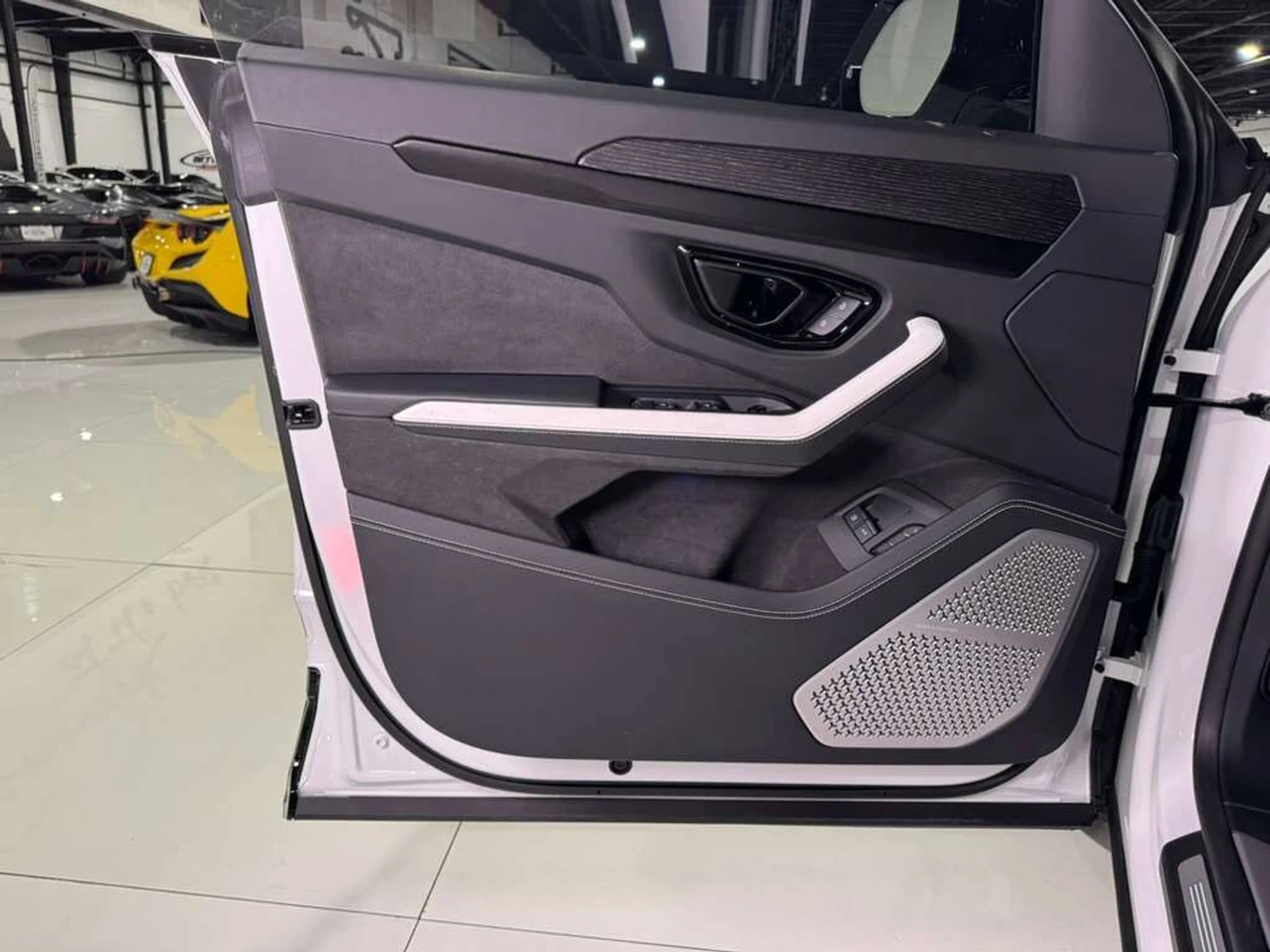 mph038_903220016_f1525665a1f6df6d6d1975470f807f20_2a845d2018