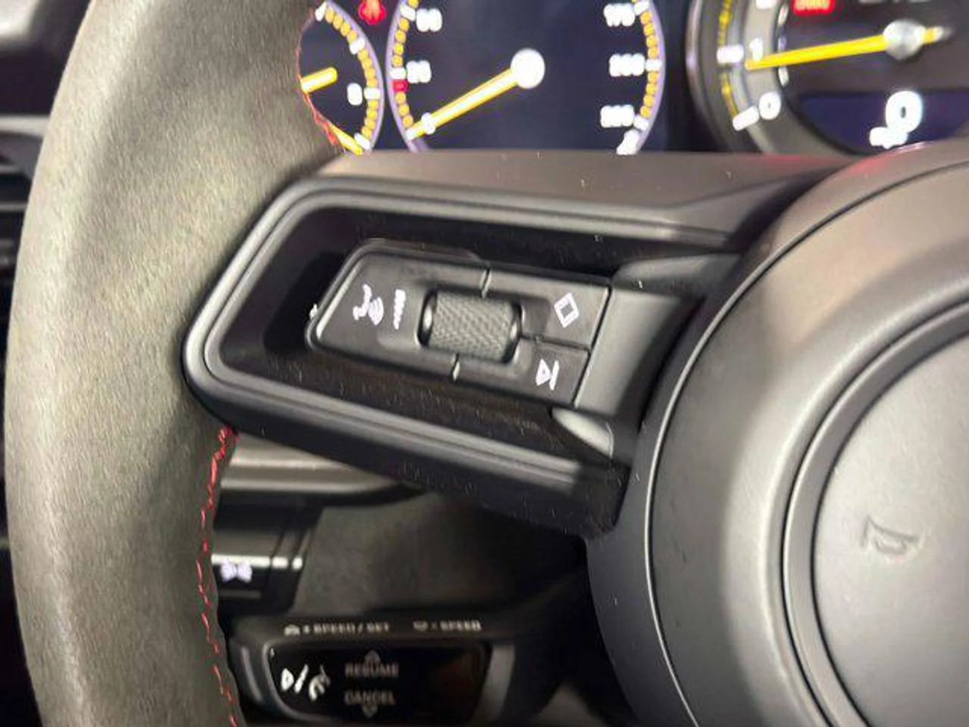 mph038_923575390_69_Que_CDQE_lxv_Z_Rl09z_Tyms_YVVU_10371a6cef