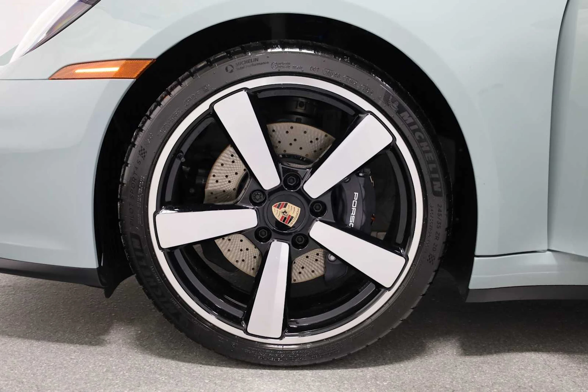 mph038_924860347_8e6085b3195195db9f1e055585eabd7c_c0d79c70df