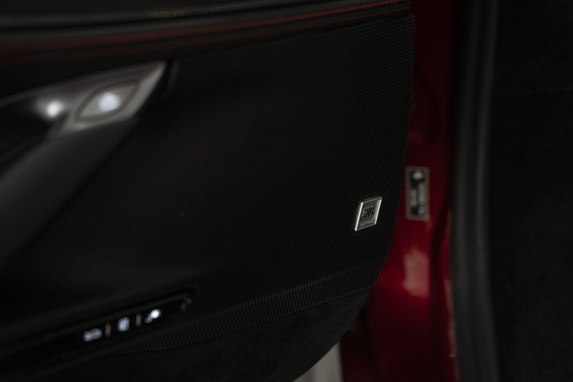 mph038_932261061_7fc89848295048a0939c93fa5d620bad_90057aecec