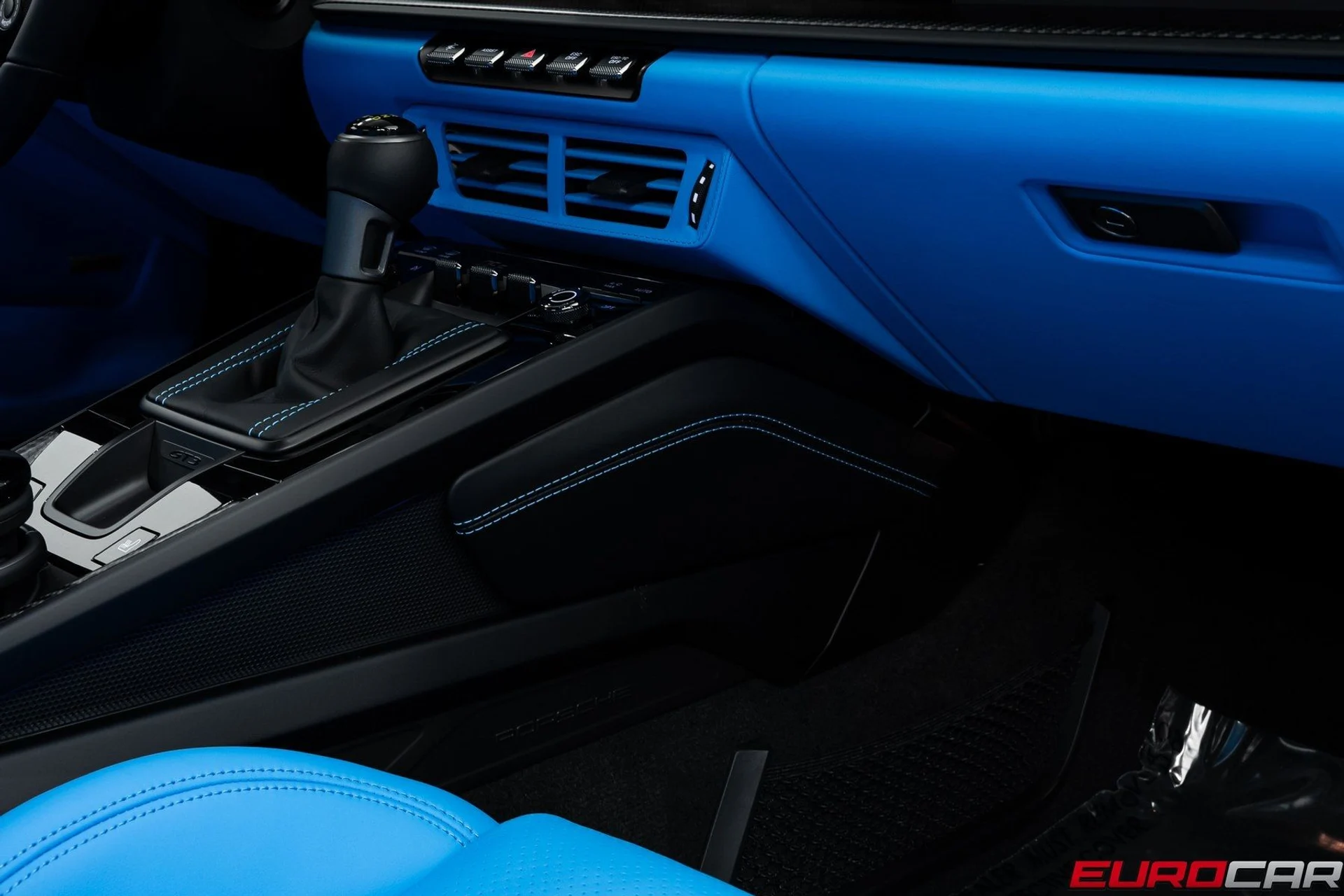 mph038_933356795_image_39_f1b789811e