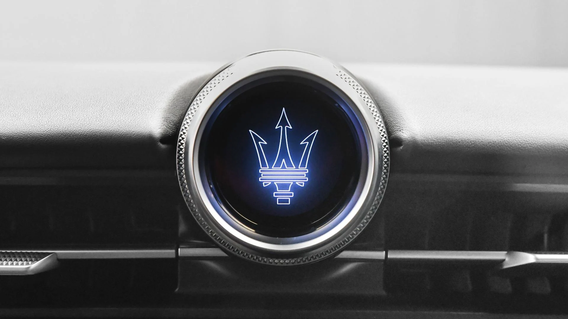 mph038_935409018_eb23f8c5aedc41f0b6e8870ec8fa5bb1_16e0be9a49