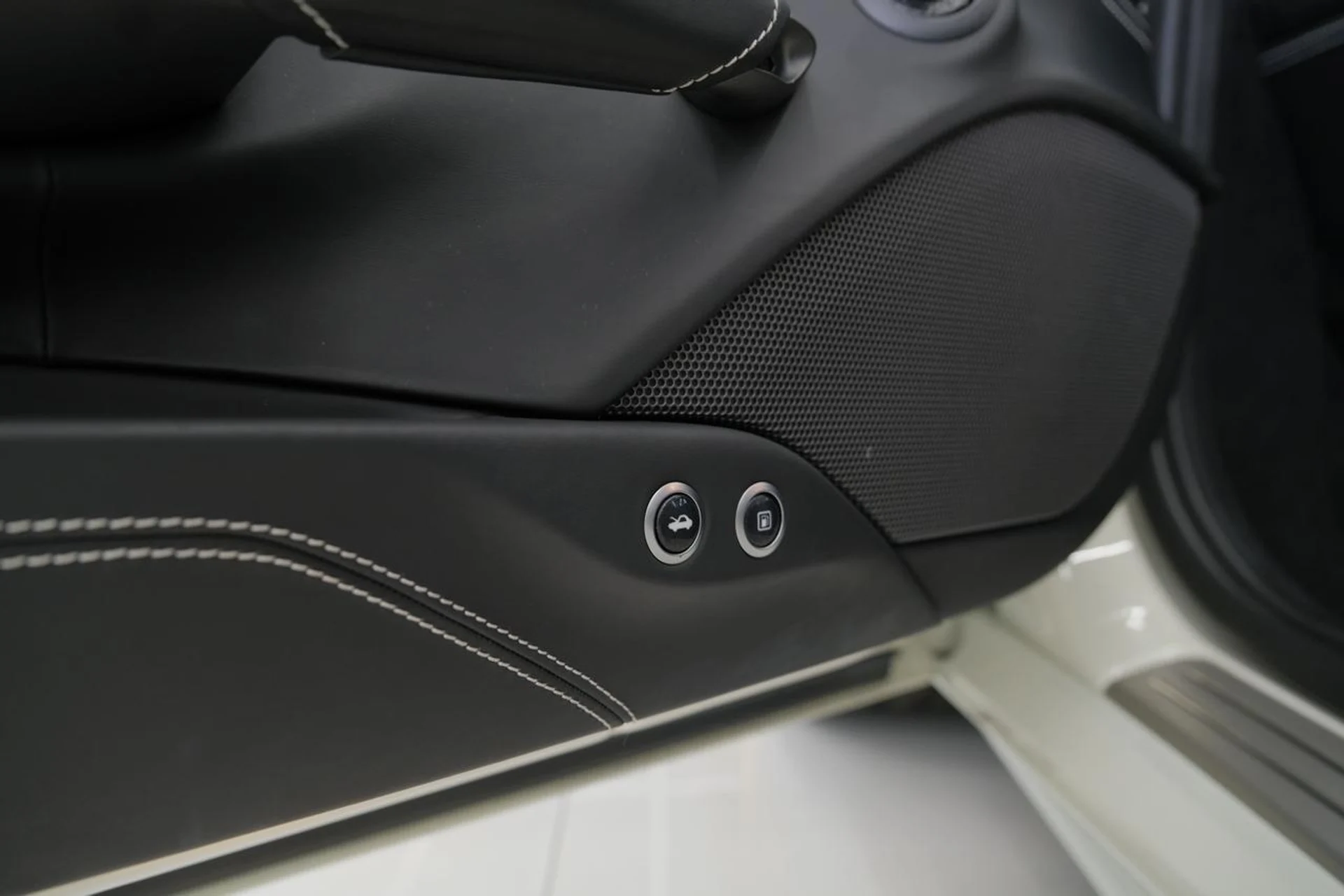 mph038_939747382_1f464600070670dab5858440d75fdd54_490921aab3