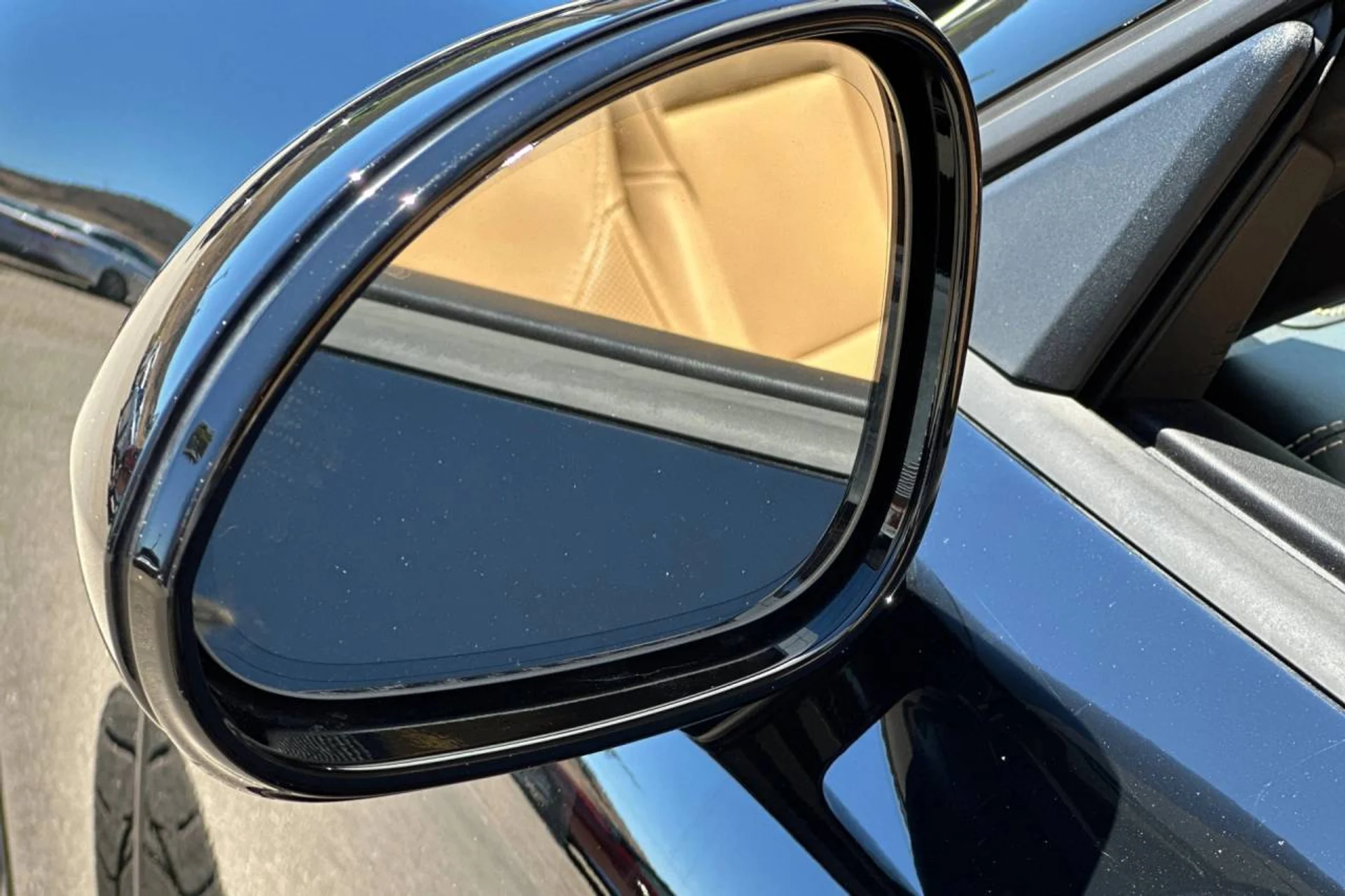 mph038_946225429_1280_0a90a0e40d