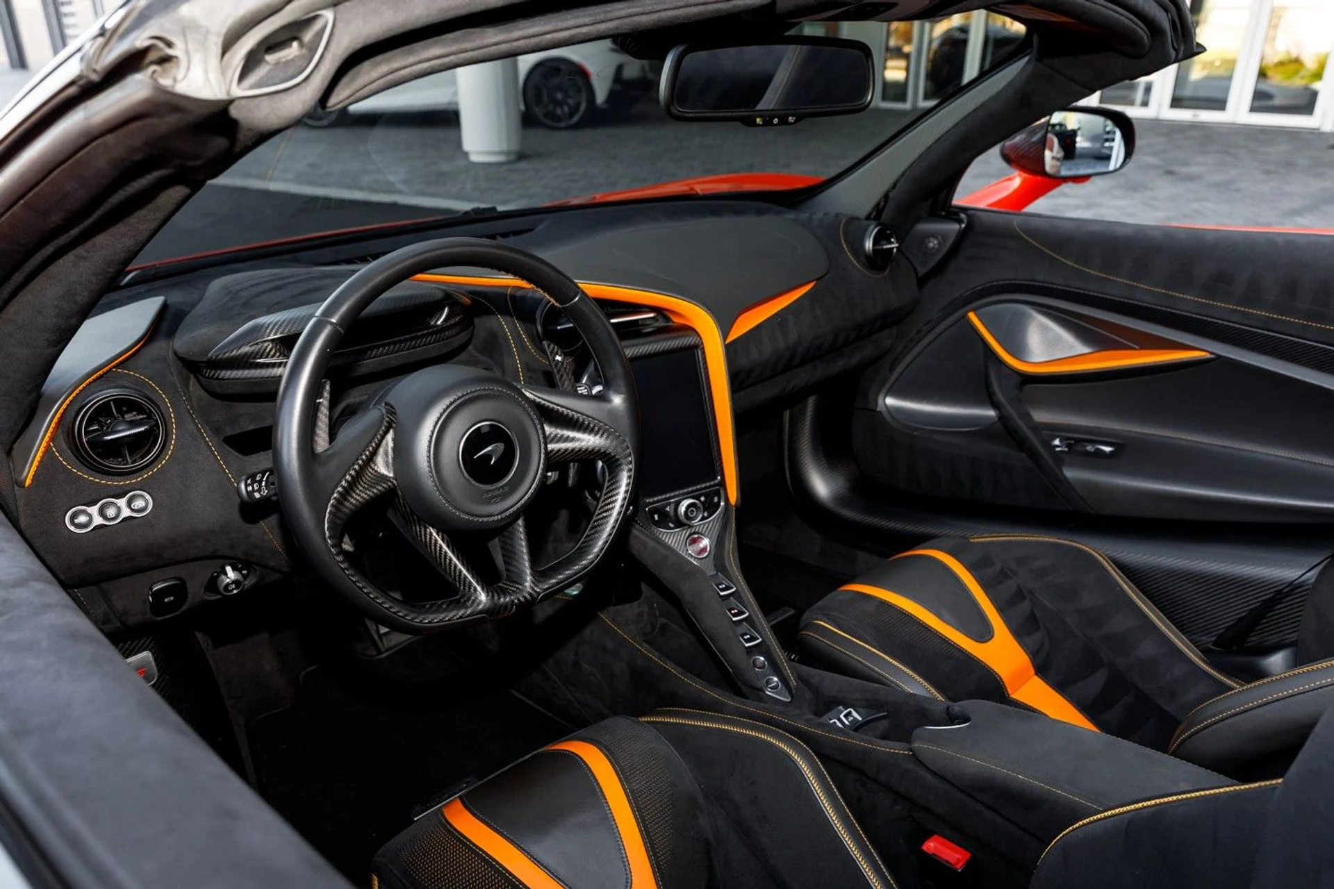 mph038_946535438_625_p39_l_db0286695c