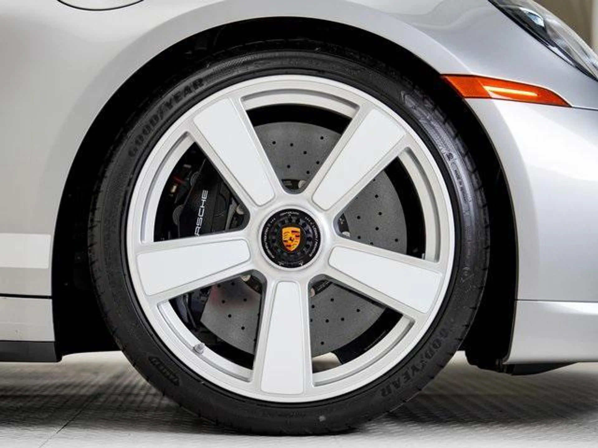 mph038_948980381_Zqv_Xhv40_Ufp_Vp7_Pgc_Lz_E_35b5_Xk_a83993f463