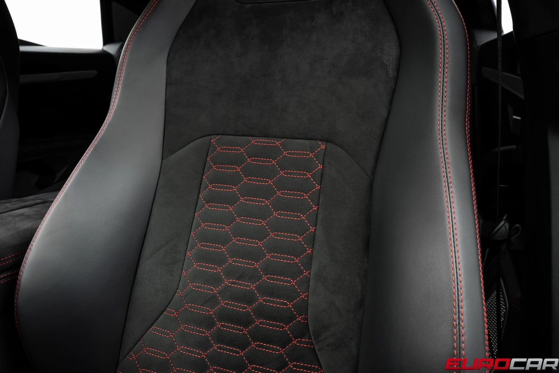 mph038_949006544_image_39_4a2ba918fc