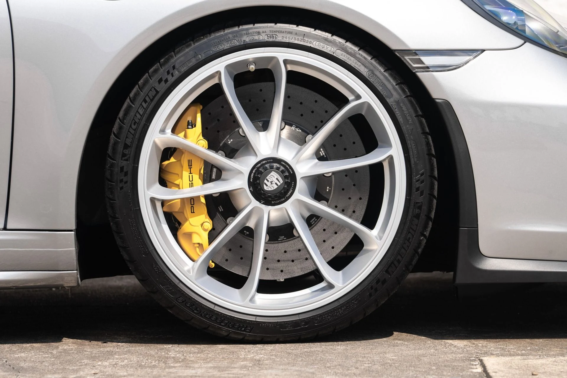 mph038_952327961_Used_2018_Porsche_911_GT_3_Touring_1756161352_ed282f5baf