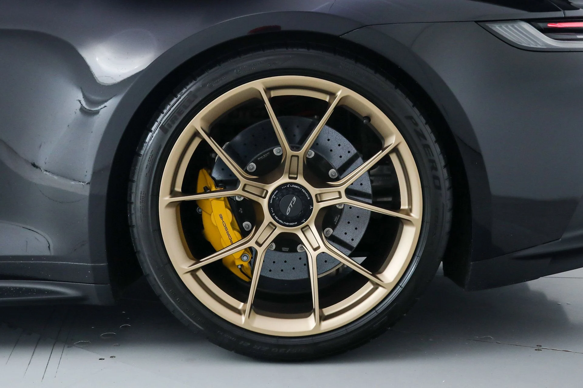 mph038_960365907_ca774679a19a3b4d3388250eb853bff5_ccfa09bf70