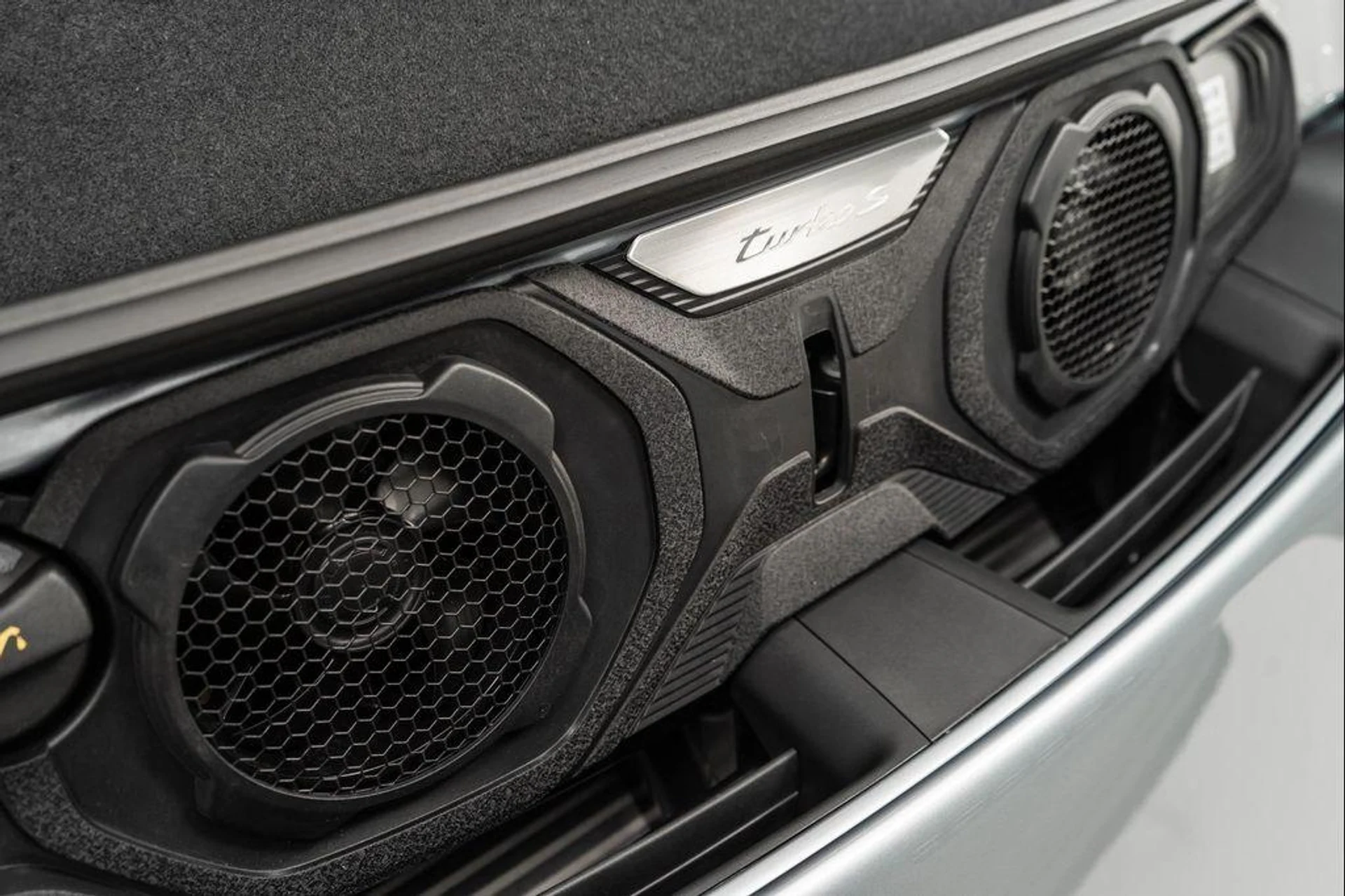 mph038_979519336_o_Wv_C_Vhdn0_Ap_O3c_Yu_Z_Giq4_F_Eq_E80_7af6f1001e