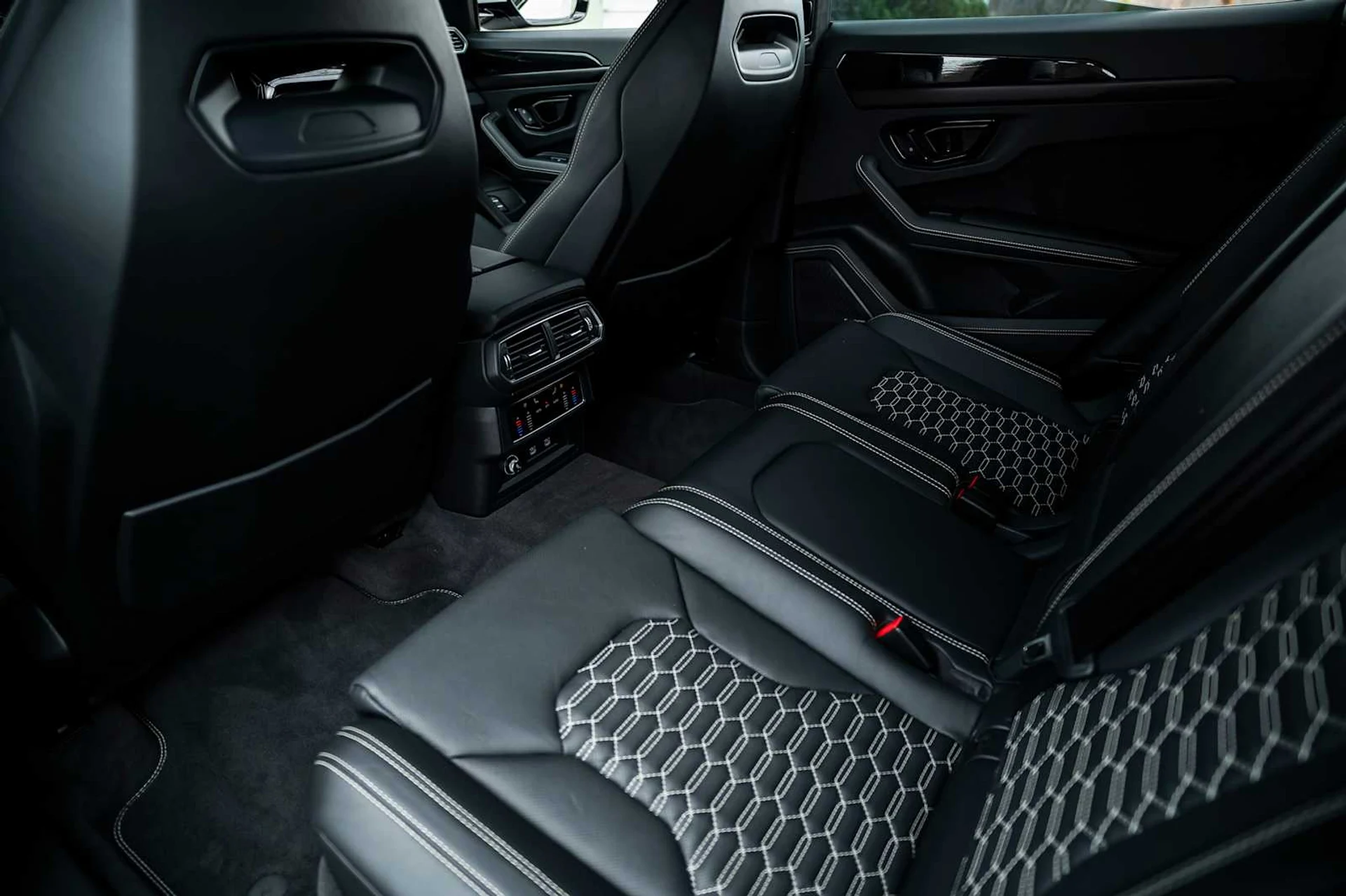 mph038_982300527_99a426c3c5c2b9343a9ac9459a3e536cx_35ba38cef8