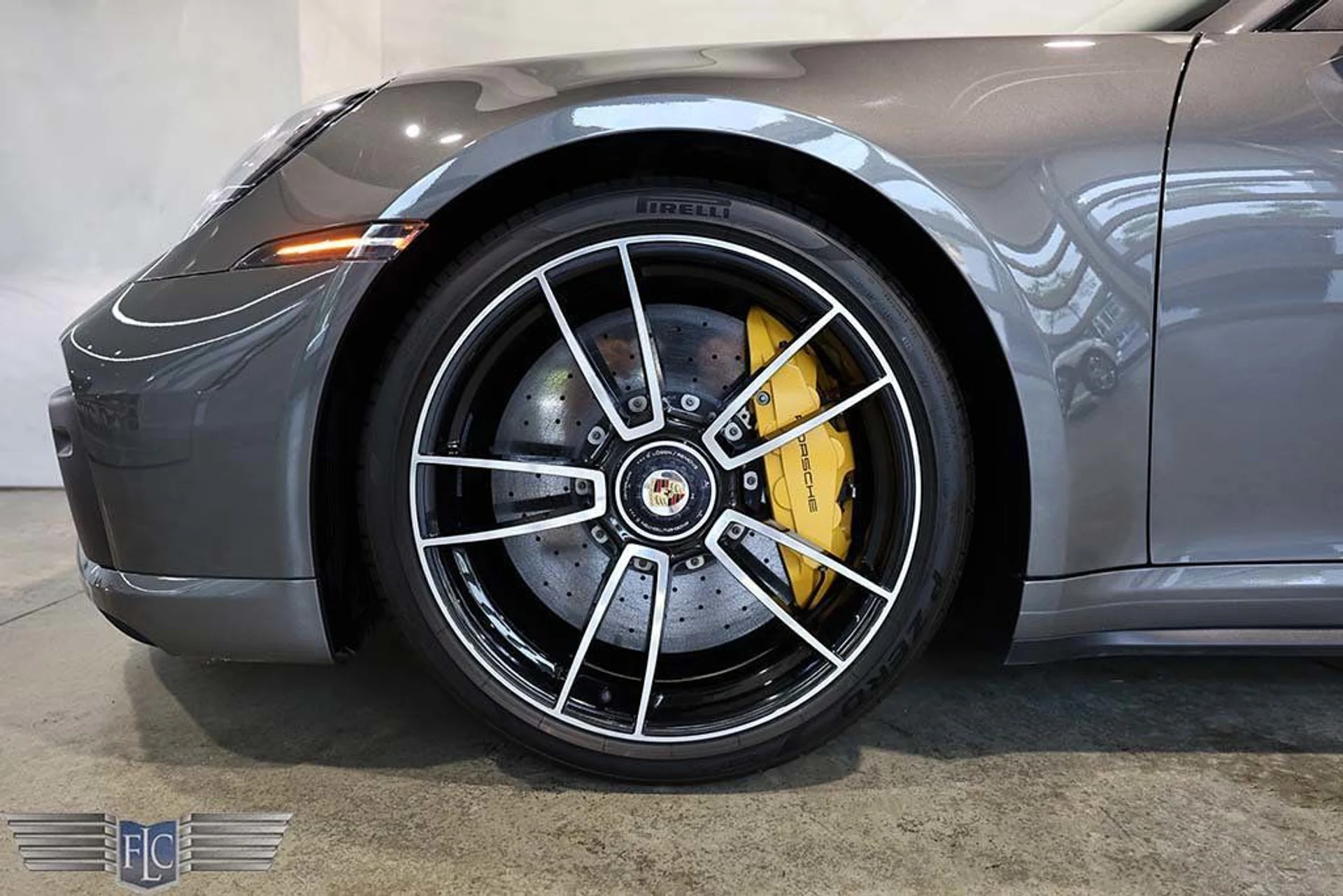 mph038_982346012_used_2022_porsche_911_turboscoupe_9689_23001606_39_1024_7aa294b38f