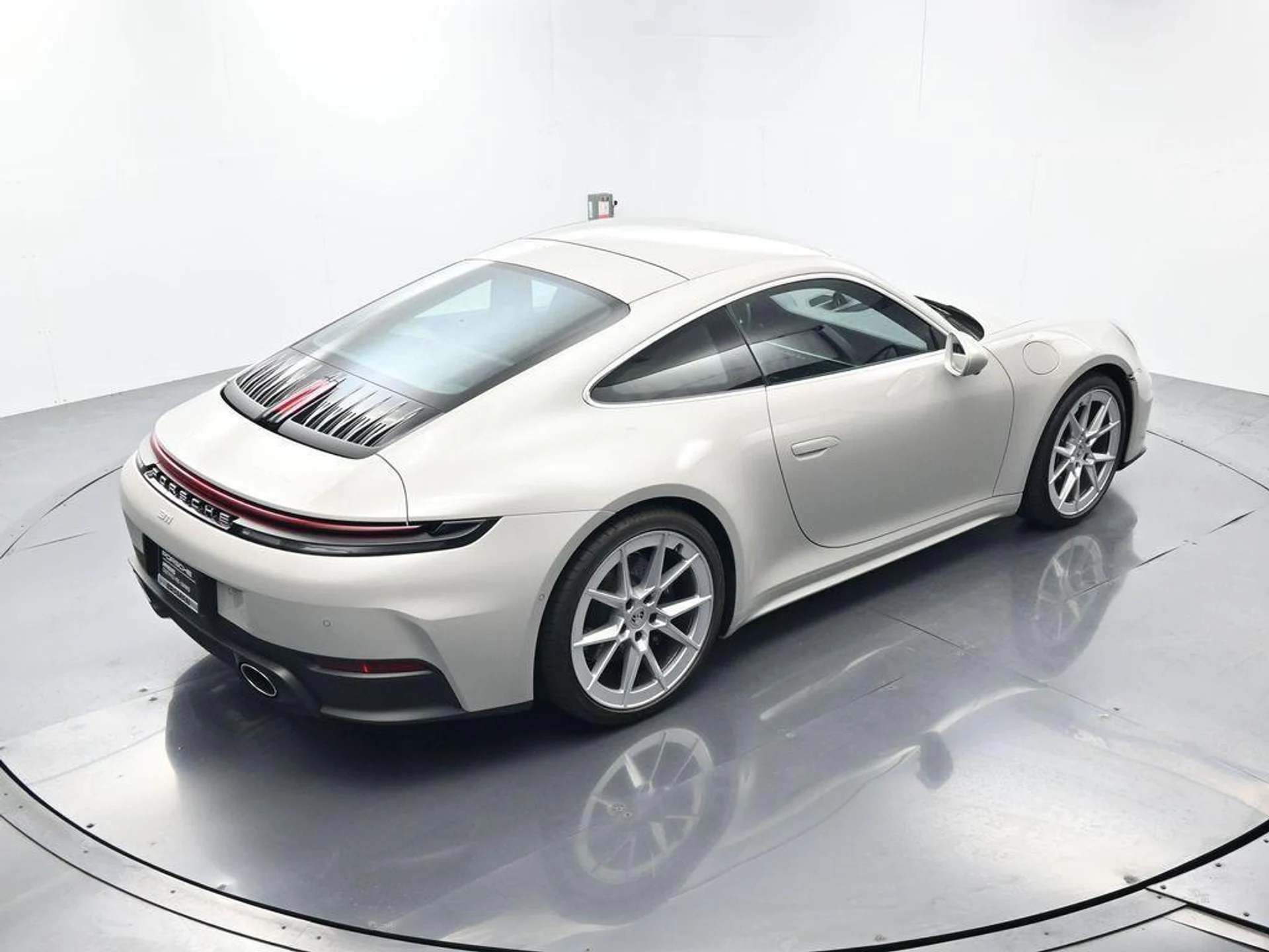 mph038_991211619_I_Xj_Dz5_KZ_k_XK_Ez_MJHH_9w_PS_7f3_QY_0fedf120de