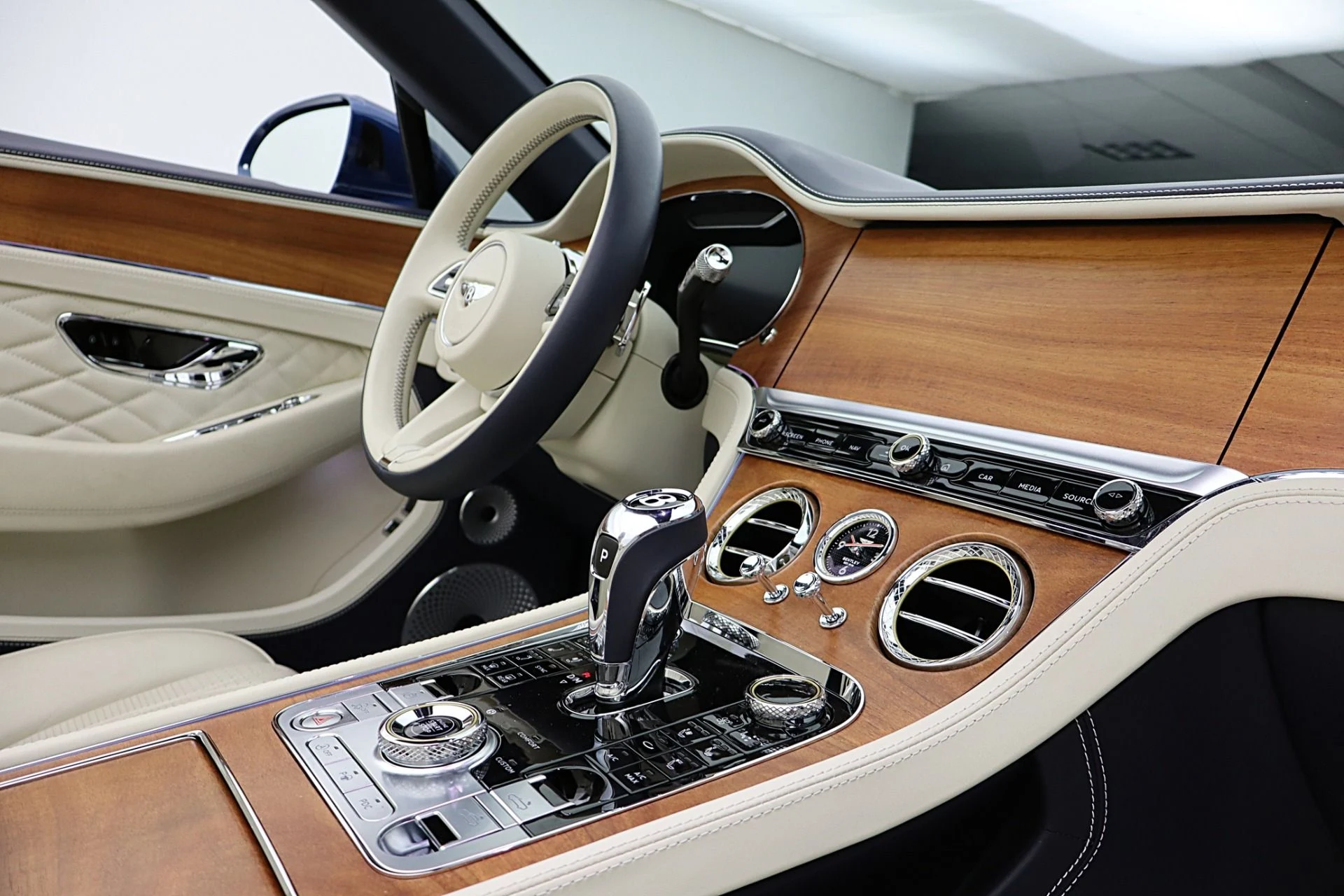 mph038_993406304_Used_2024_Bentley_Continental_GTC_Azure_V8_LEASE_OPTIONS_AVAILABLE_ca9d63bbd5