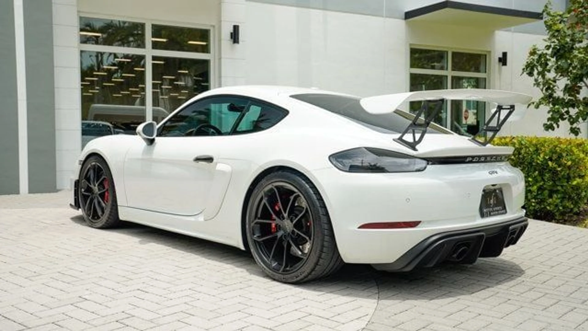 mph038_996657013_used_2020_porsche_718_cayman_gt4coupe_14354_22875819_39_640_04194eab1e
