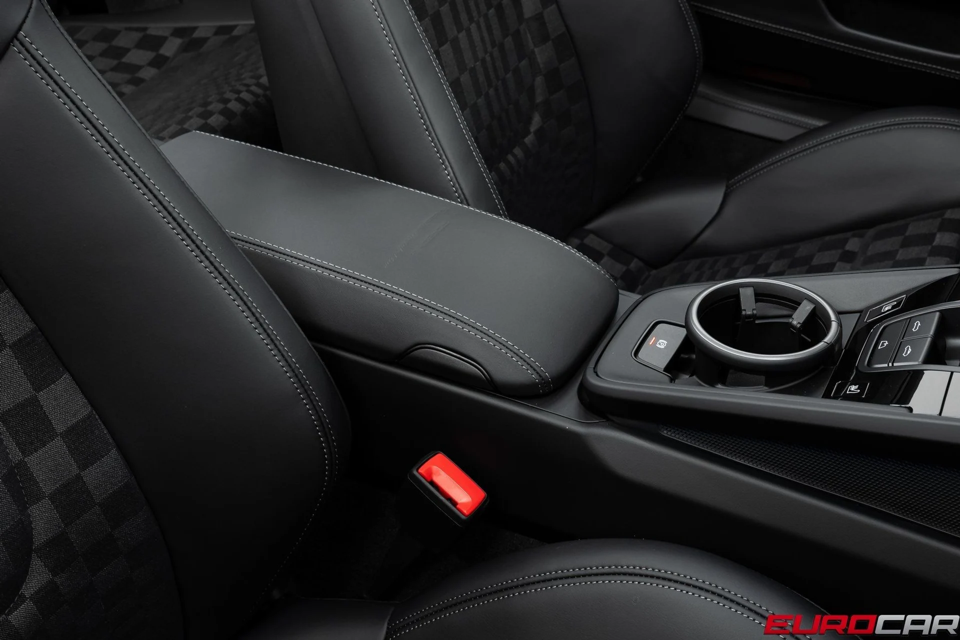 mph039_1012408124_image_40_0f54c3ce51