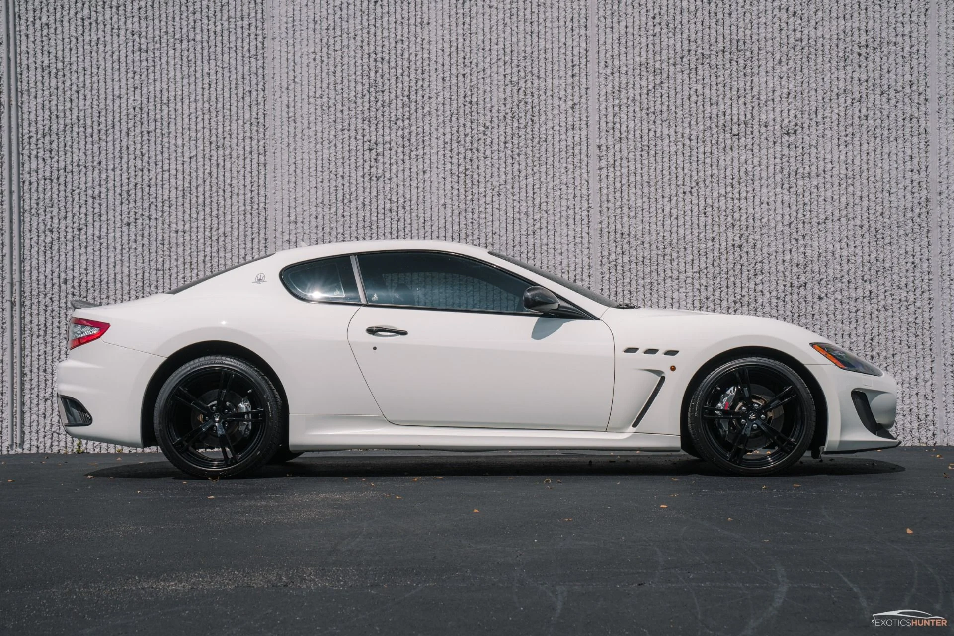 mph039_1016923613_Used_2014_Maserati_Gran_Turismo_MC_w_Aerodynamic_Carbon_Pack_Interior_Carbon_Pack_1755877474_cdbb338874