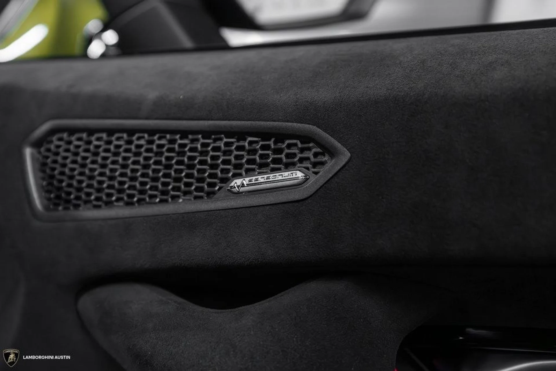 mph039_1018088598_35d4d3574e2d72de11aea305140758dax_d3b86100fb