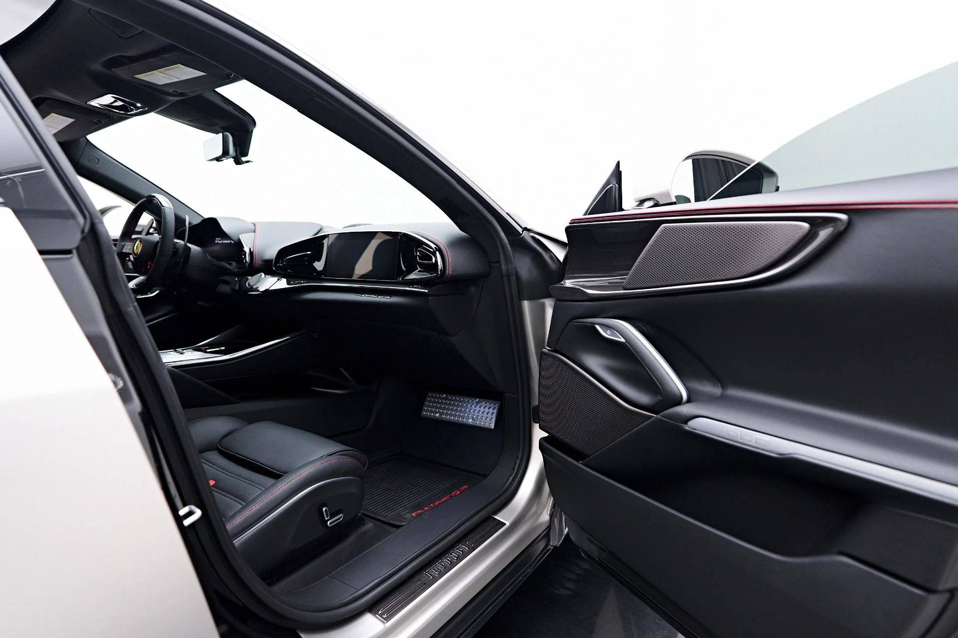 mph039_1035117956_Used_2024_Ferrari_Purosangue_Base_1757201171_a57742af22