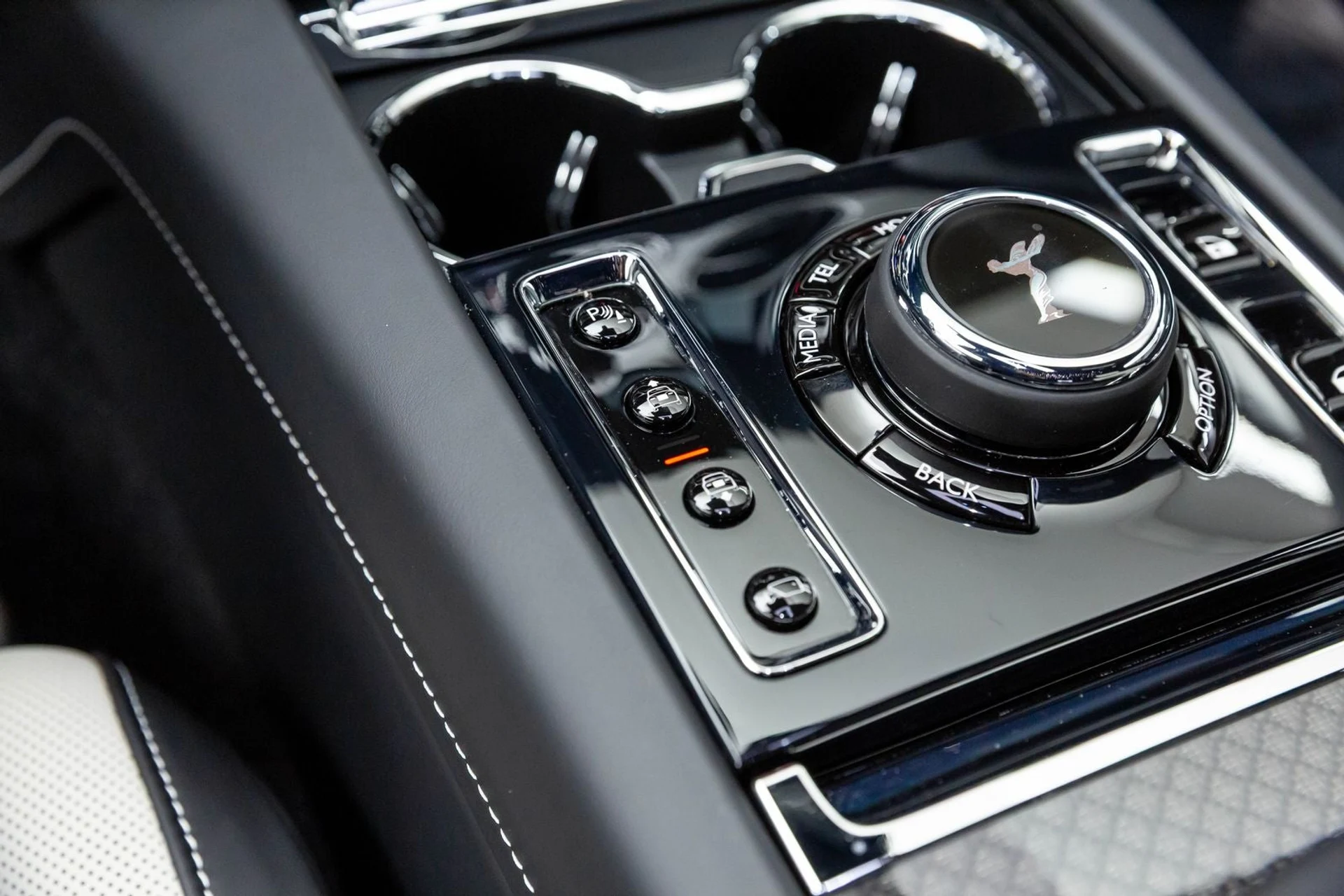 mph039_103645346_40_690c55767c