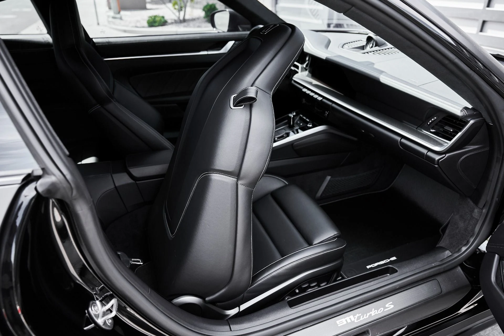 mph039_1041894932_Used_2024_Porsche_911_Turbo_S_1774640256_efb723df37