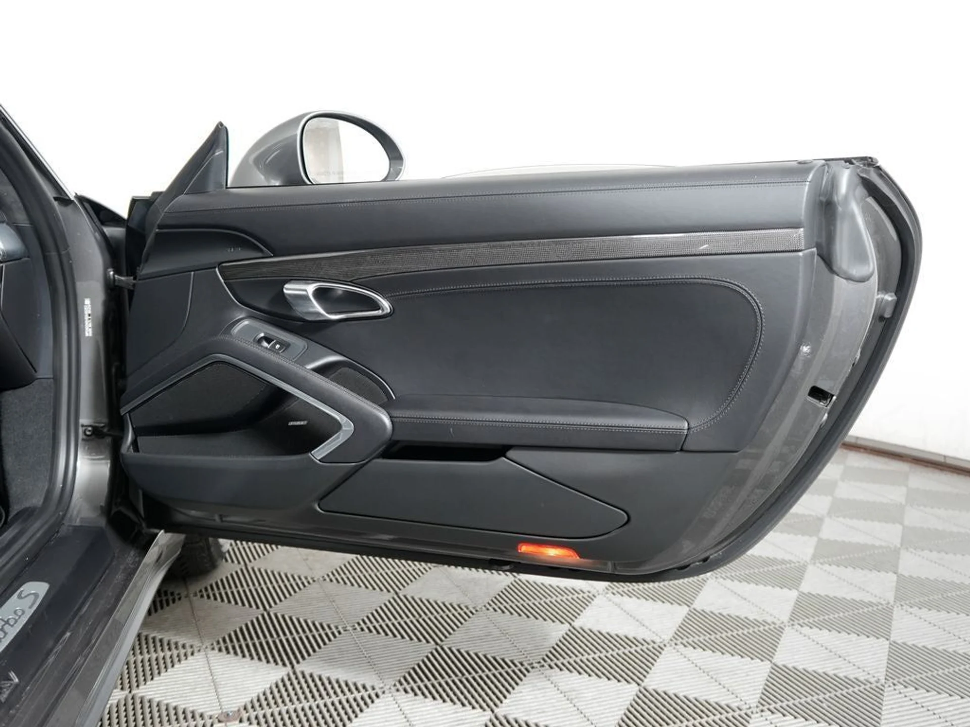 mph039_104483746_40_7f84205aa2