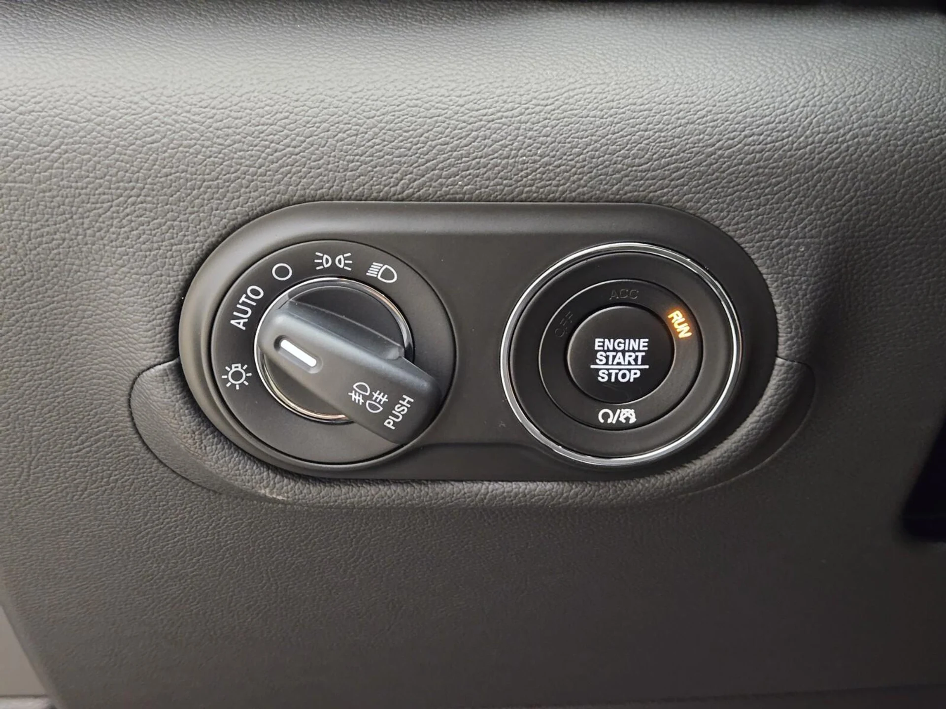 mph039_1045087649_Used_2022_Maserati_Levante_Modena_1763535835_6fb44abe13