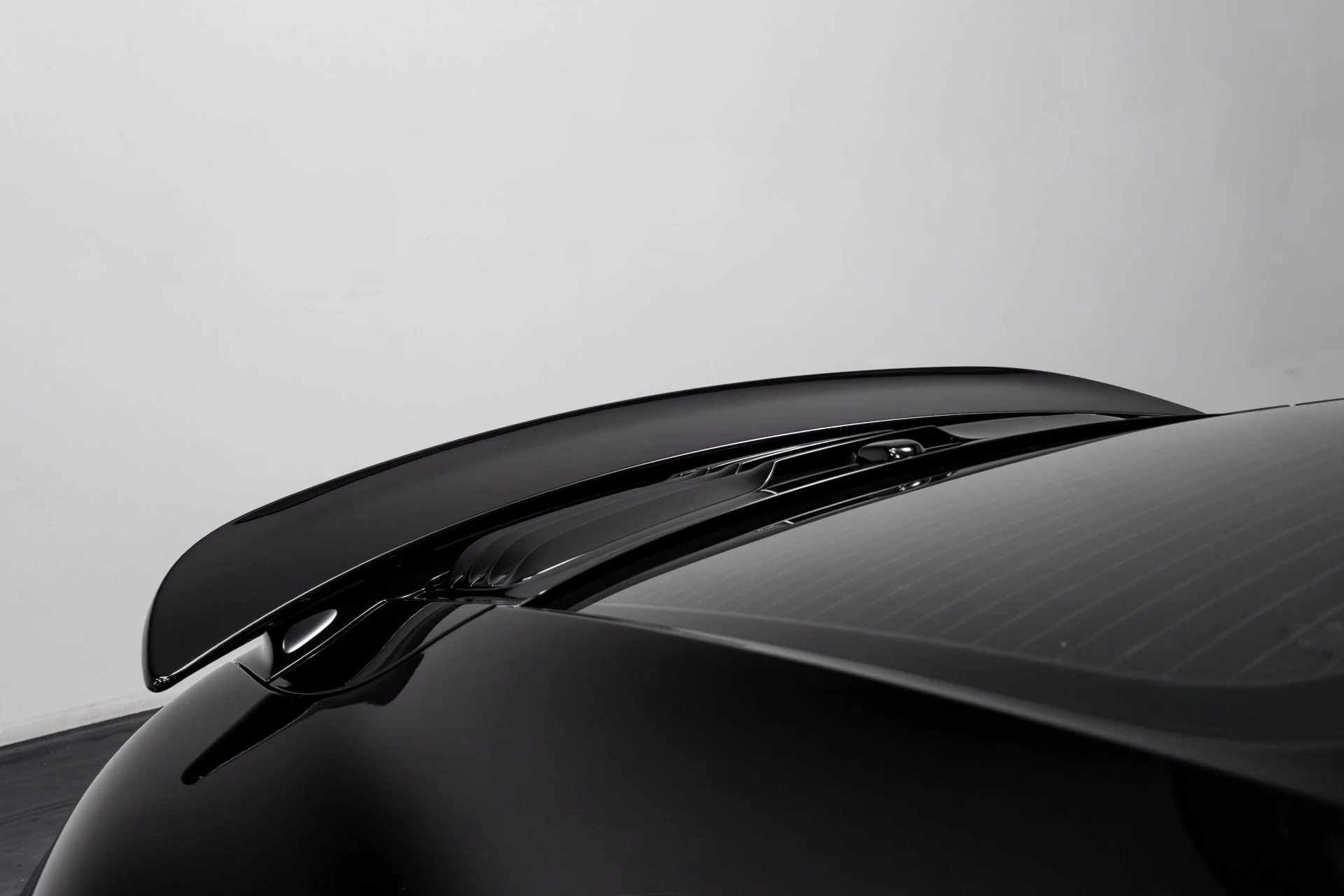 mph039_1065815430_Used_2015_Porsche_911_Turbo_S_1761834686_dcc8db34f4