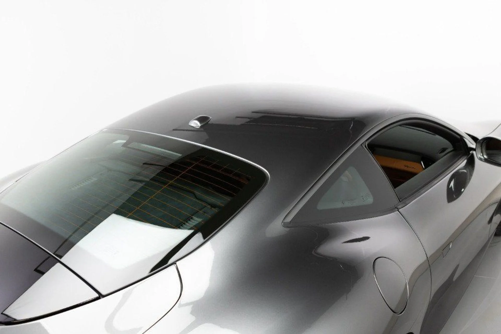 mph039_1073108880_3812f0d8079f4b6abd68011e2b0ba6b6_305ea38605