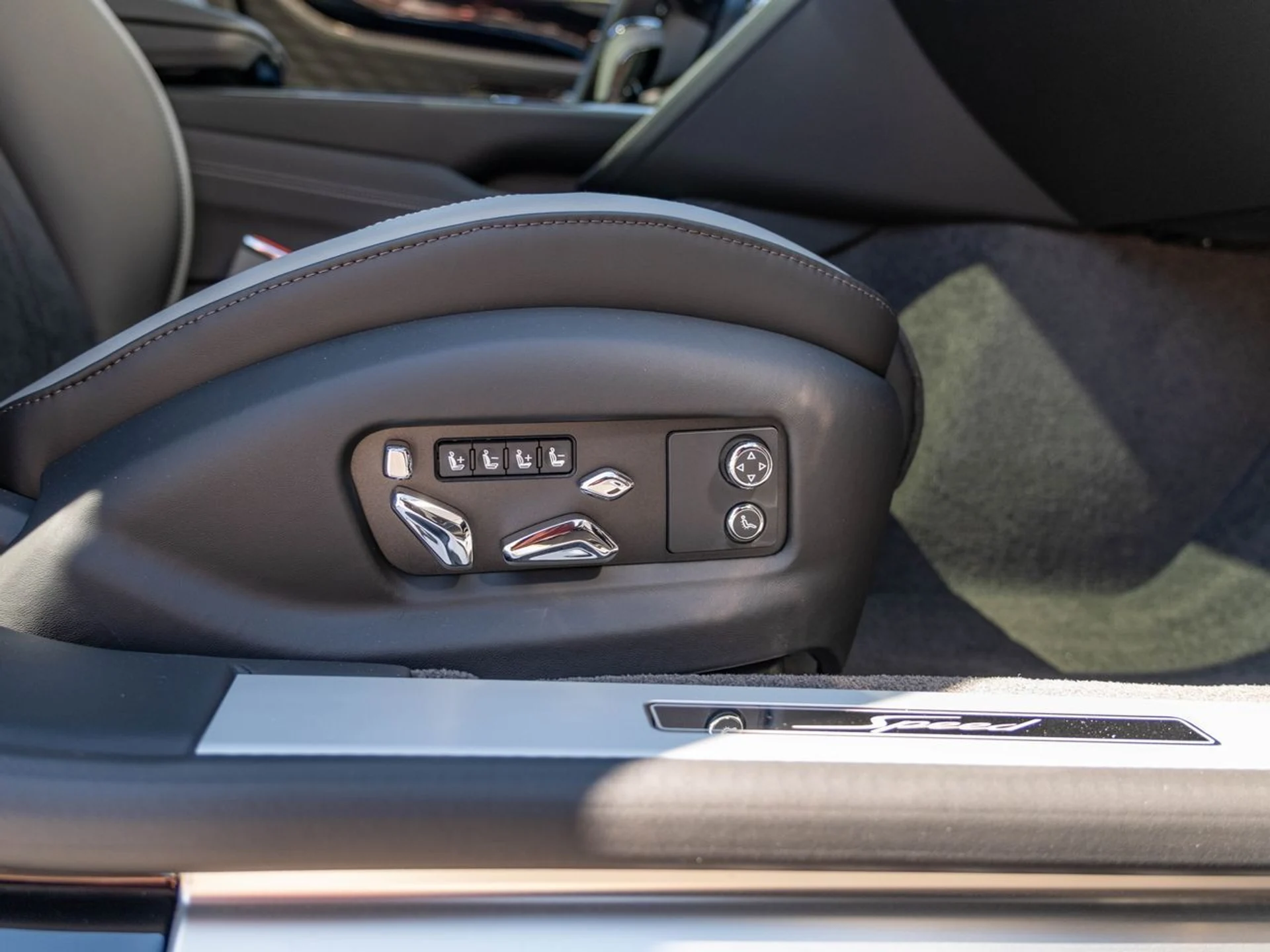 mph039_1080367788_0d9bdf830b1db9e69ad2611c7d7d914bx_106bd23d4e