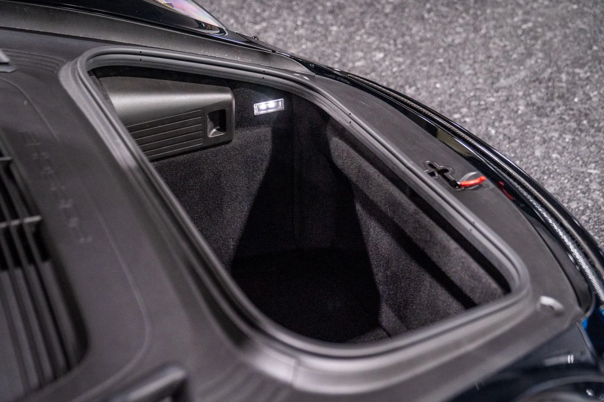 mph039_1080619056_Used_2018_Porsche_911_GT_2_RS_Weissach_Pack_Mag_Wheels_1770226708_00737b5183