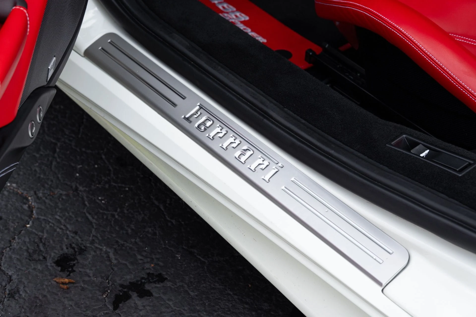 mph039_108252966_Used_2018_Ferrari_488_Spider_1779900992_013b777ca5