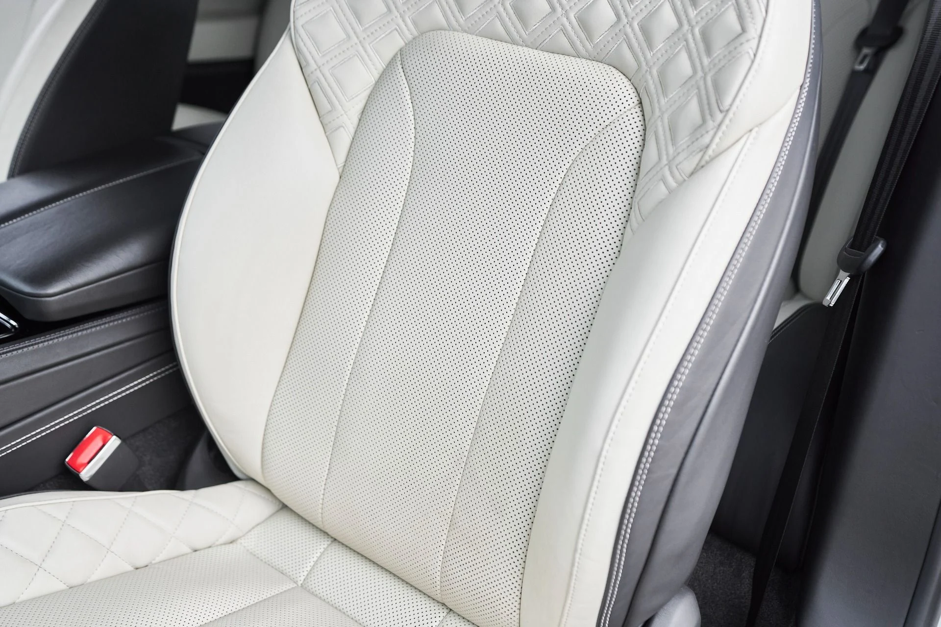 mph039_1088307700_Used_2021_Bentley_Continental_GT_V8_1764018725_d163cbf496