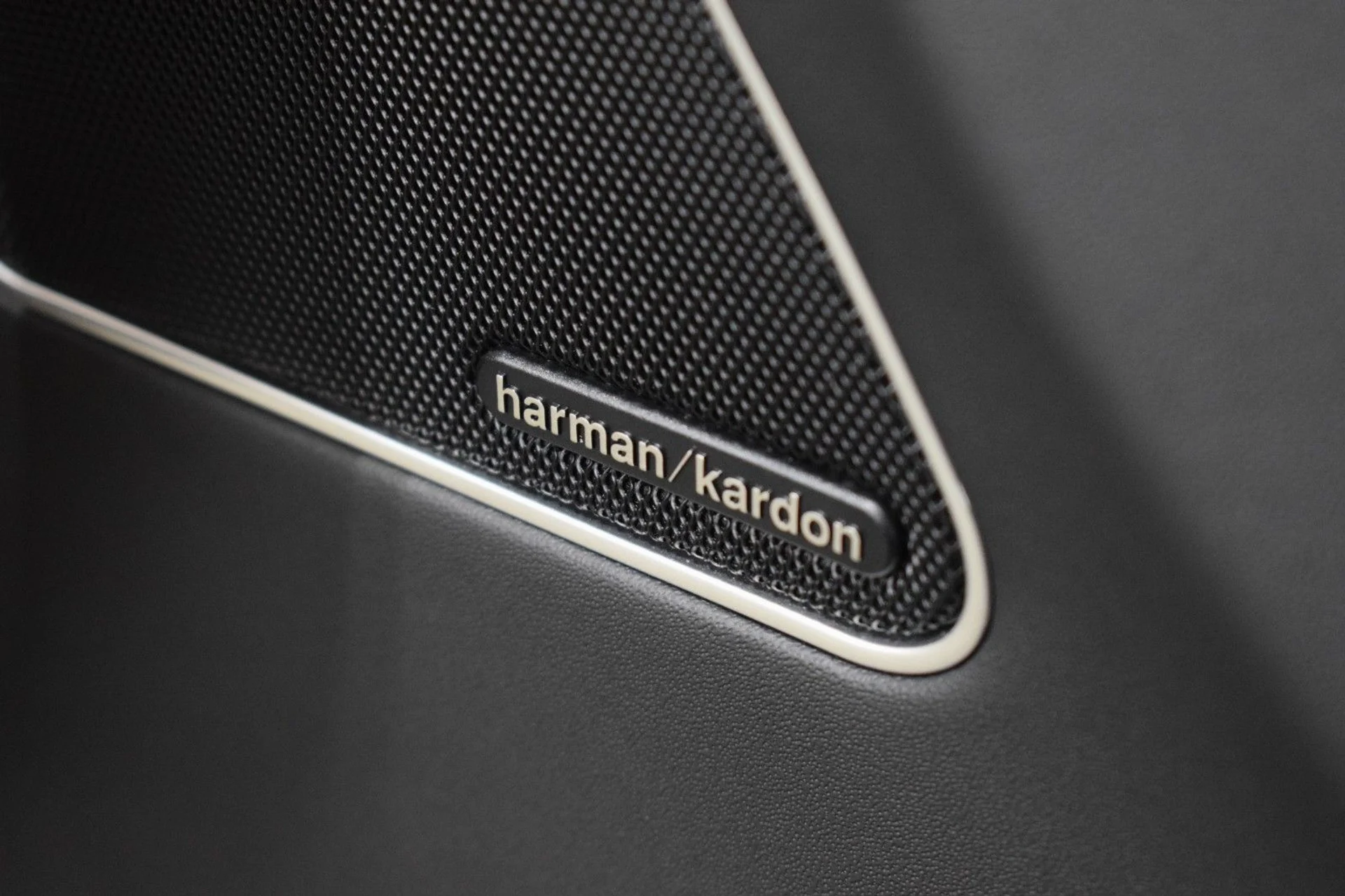 mph039_1098123658_9caccffc540a09f1957c1dafa4e3e128x_38acee0126